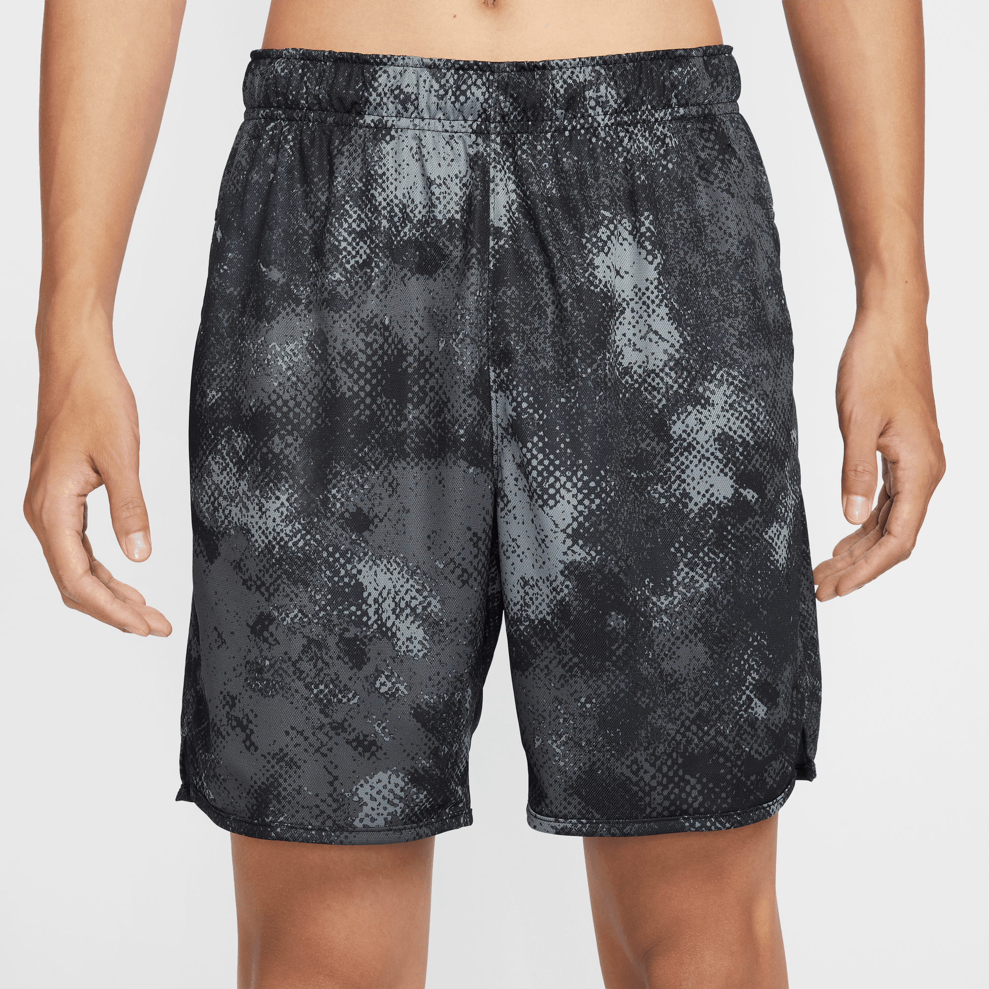 NIKE TOTALITY CAMO MEN'S 7" DRI-FIT UNLINED FITNESS SHORTS