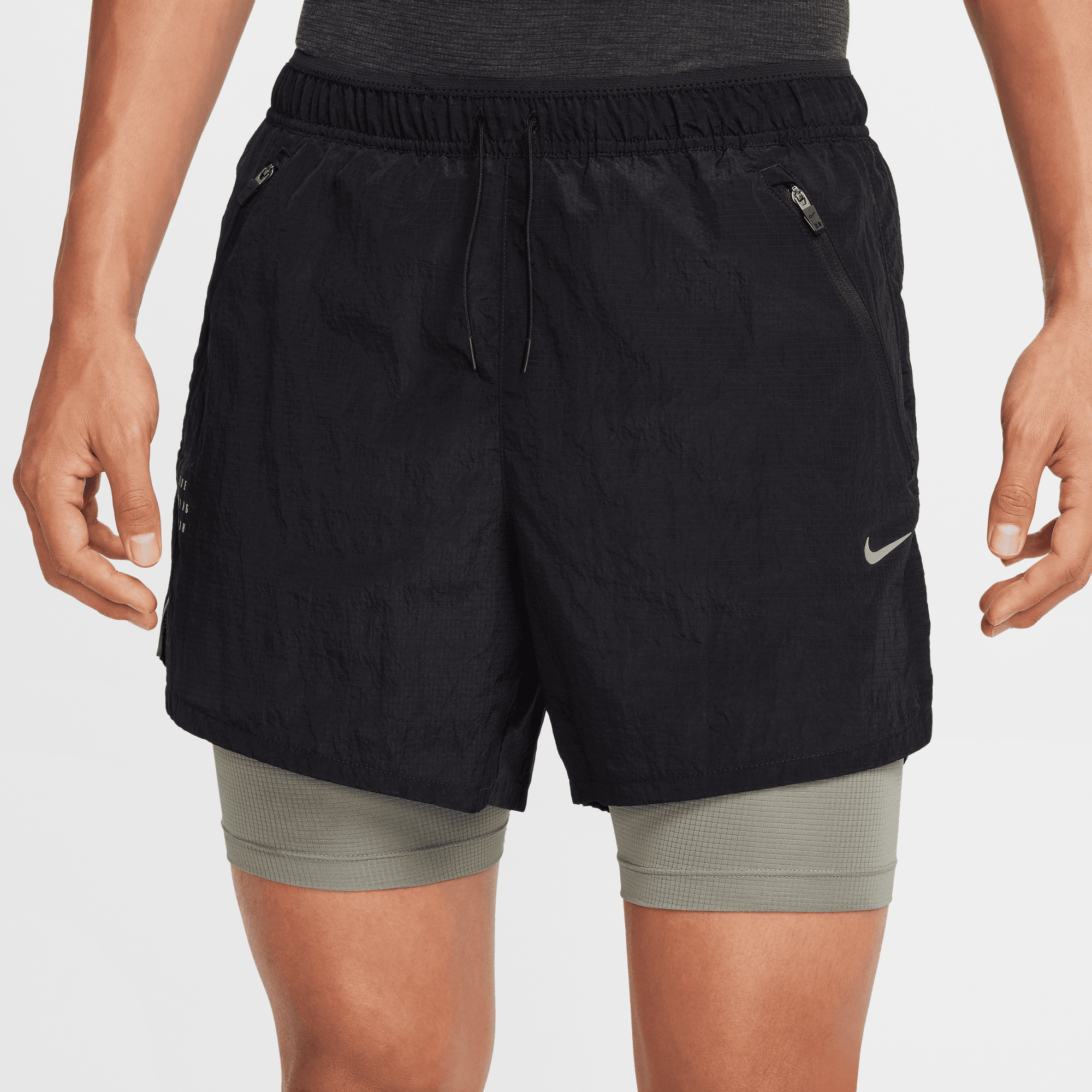 NIKE STRIDE RUNNING DIVISION MEN'S 5" DRI-FIT WATER-REPELLENT 2-IN-1 RUNNING SHORTS