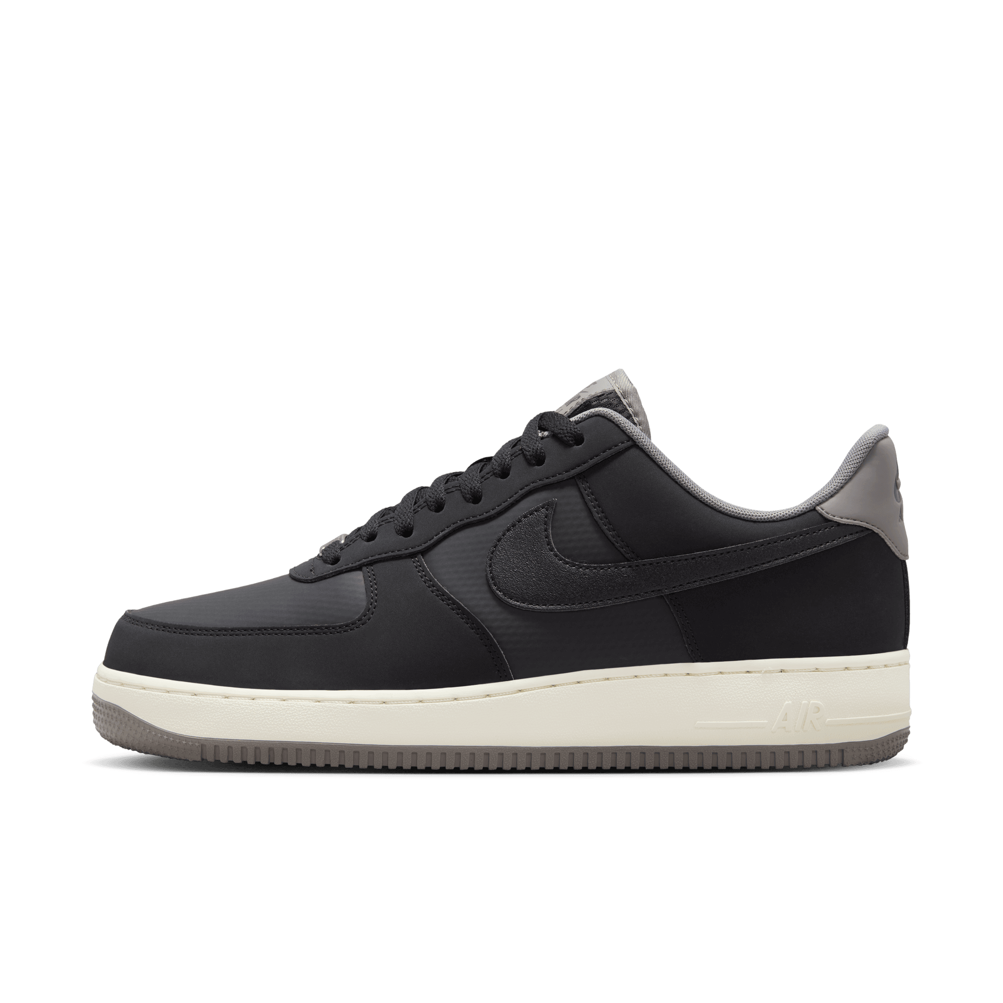 NIKE AIR FORCE 1 '07 LV8 MEN'S WINTERIZED SHOES