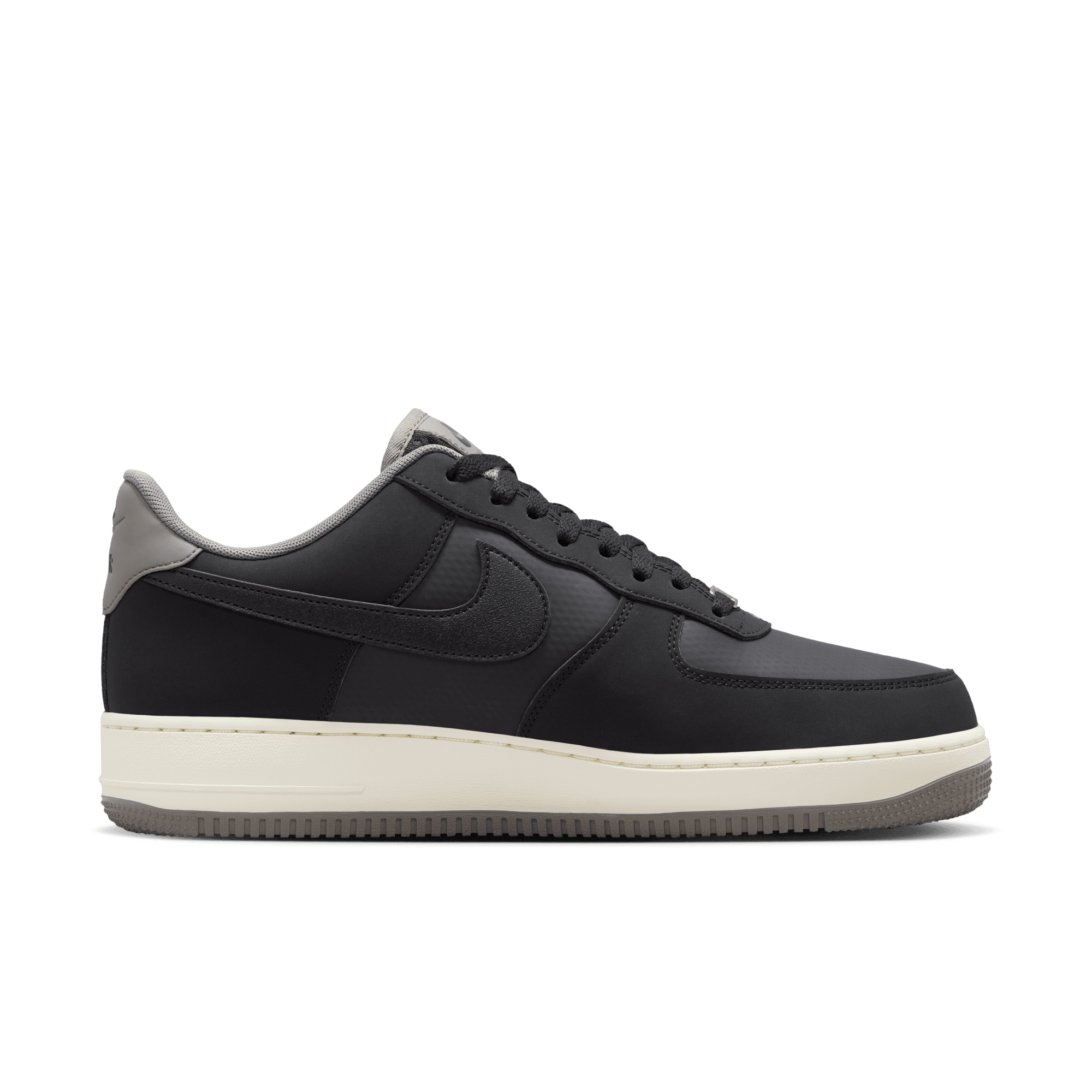 NIKE AIR FORCE 1 '07 LV8 MEN'S WINTERIZED SHOES