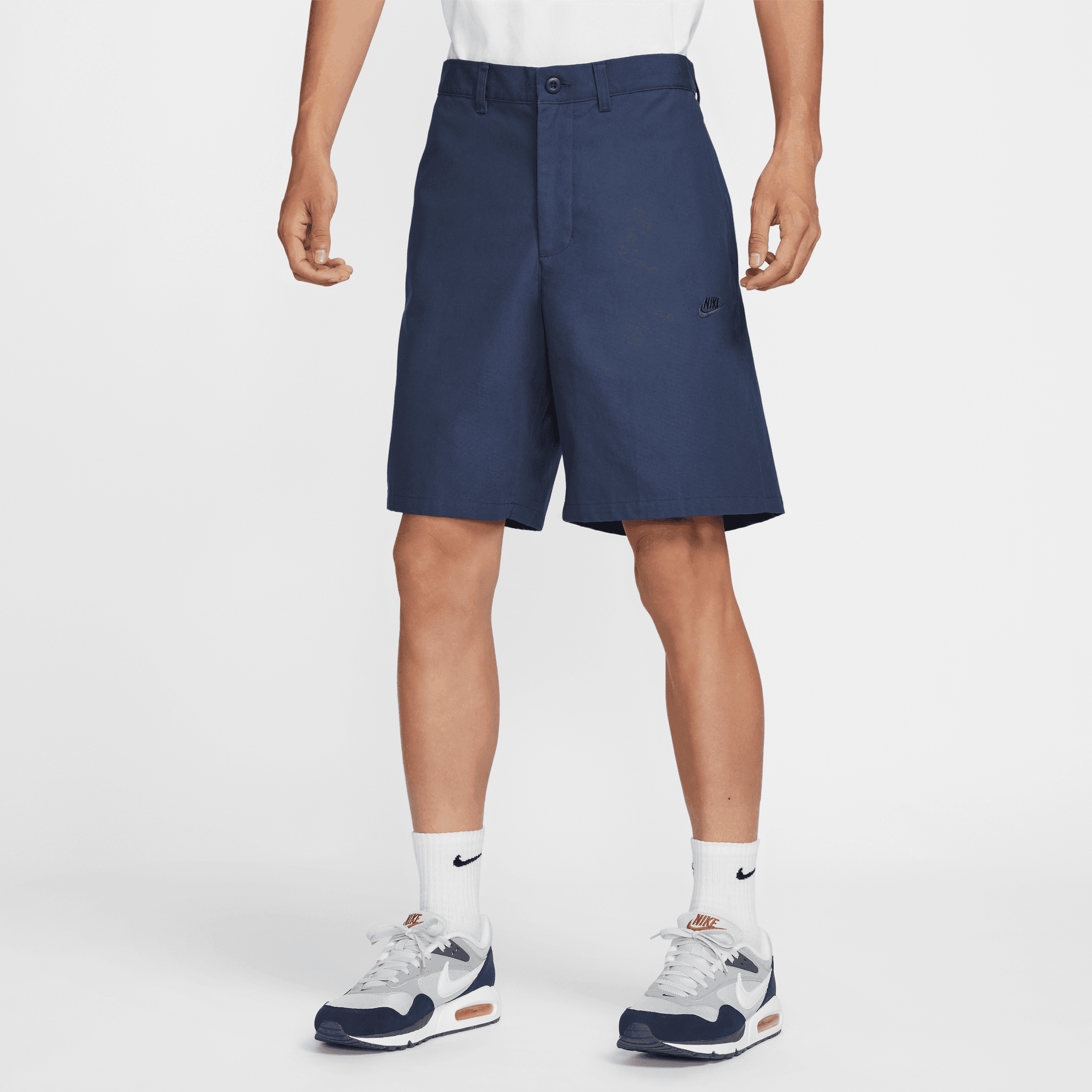 NIKE CLUB MEN'S CHINO SHORTS