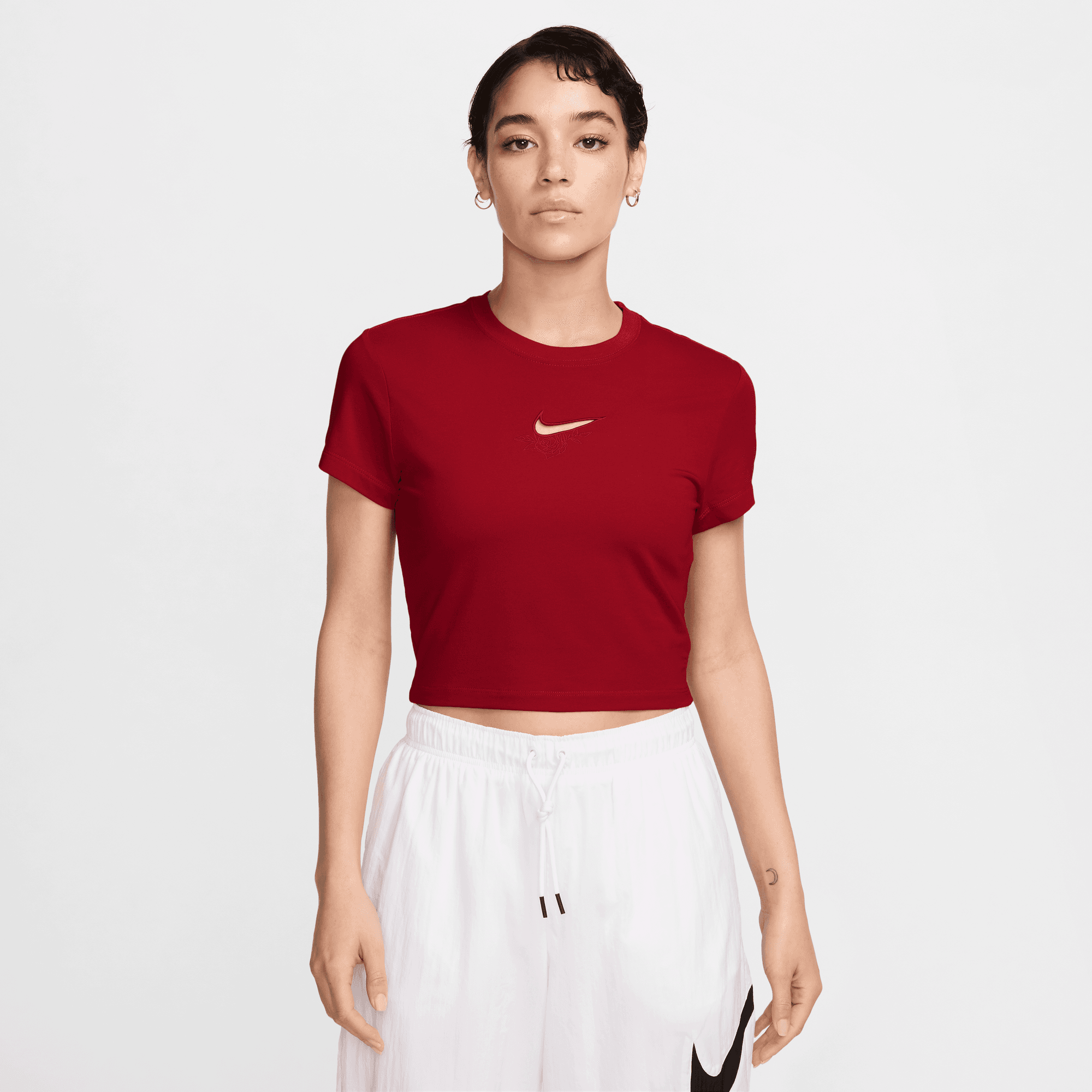 NIKE SPORTSWEAR CHILL KNIT WOMEN'S SLIM CROPPED T-SHIRT