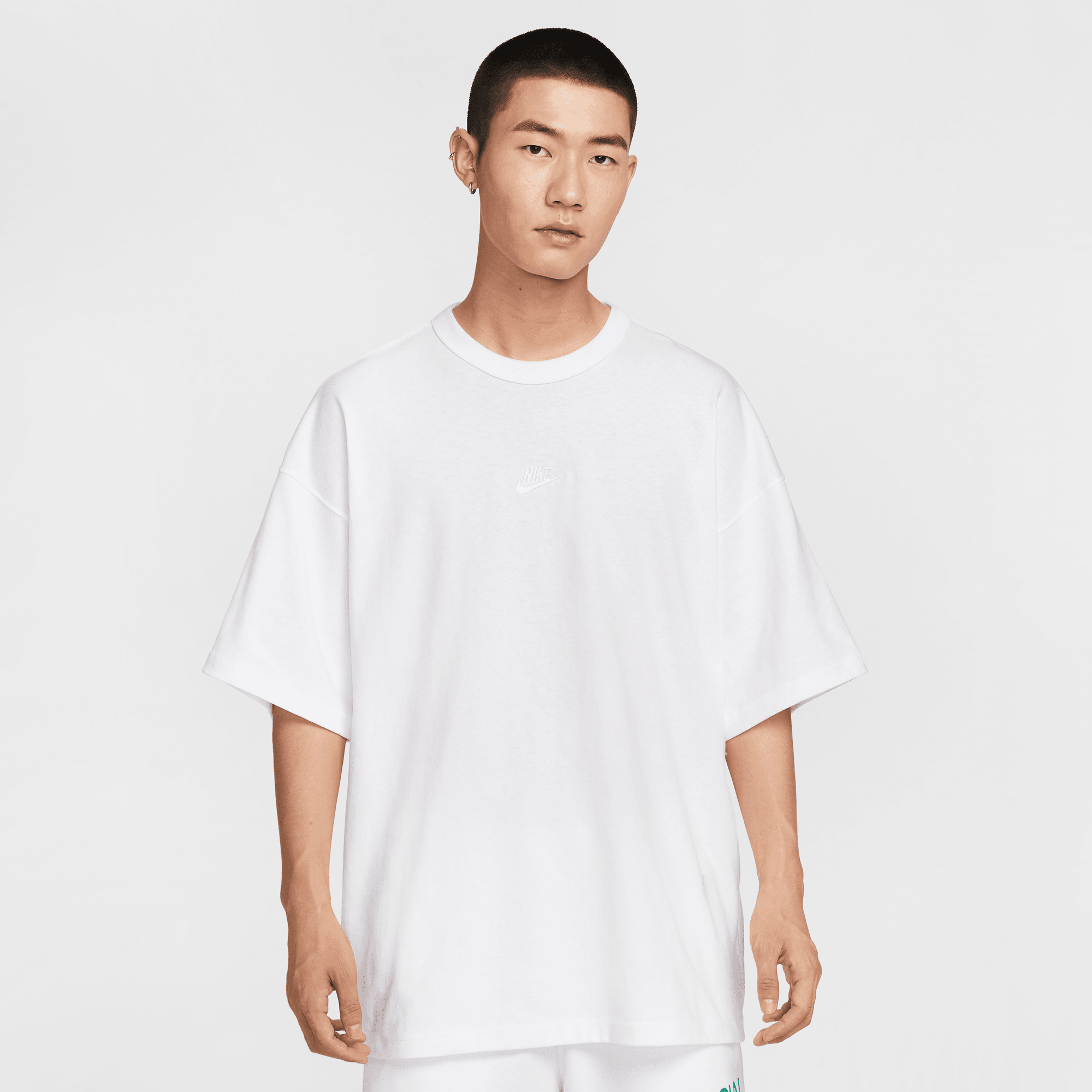 NIKE SPORTSWEAR PREMIUM ESSENTIALS MEN'S OVERSIZED T-SHIRT