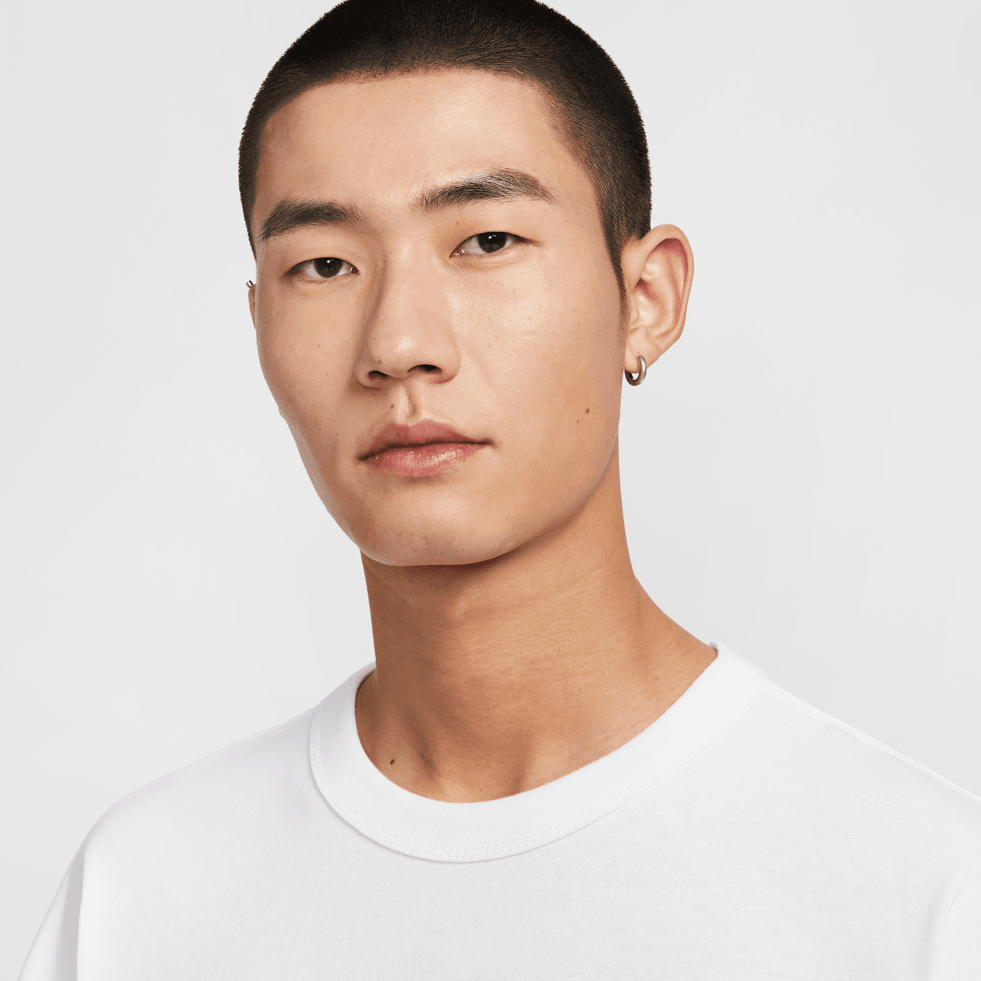 NIKE SPORTSWEAR PREMIUM ESSENTIALS MEN'S OVERSIZED T-SHIRT
