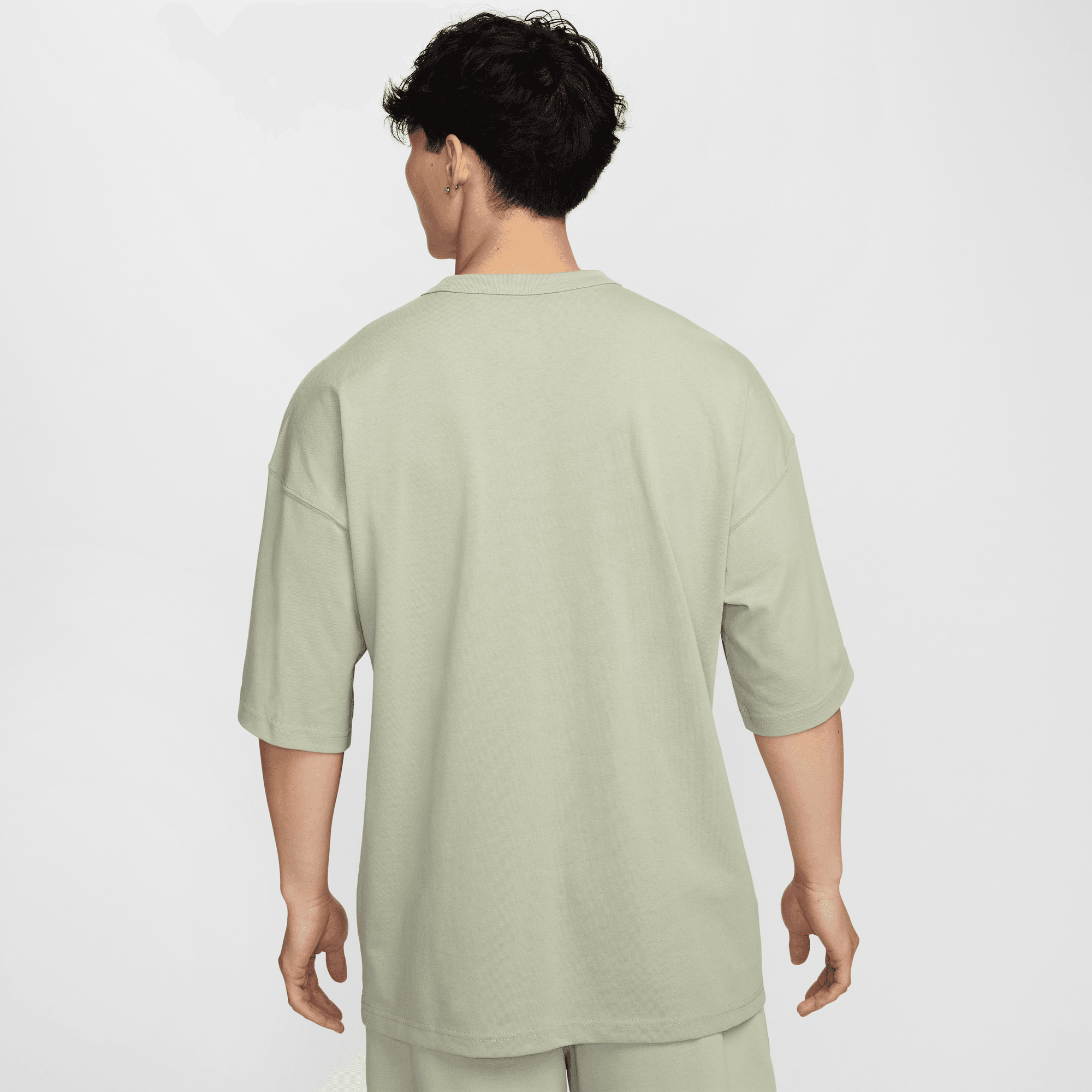 NIKE SPORTSWEAR PREMIUM ESSENTIALS MEN'S OVERSIZED T-SHIRT