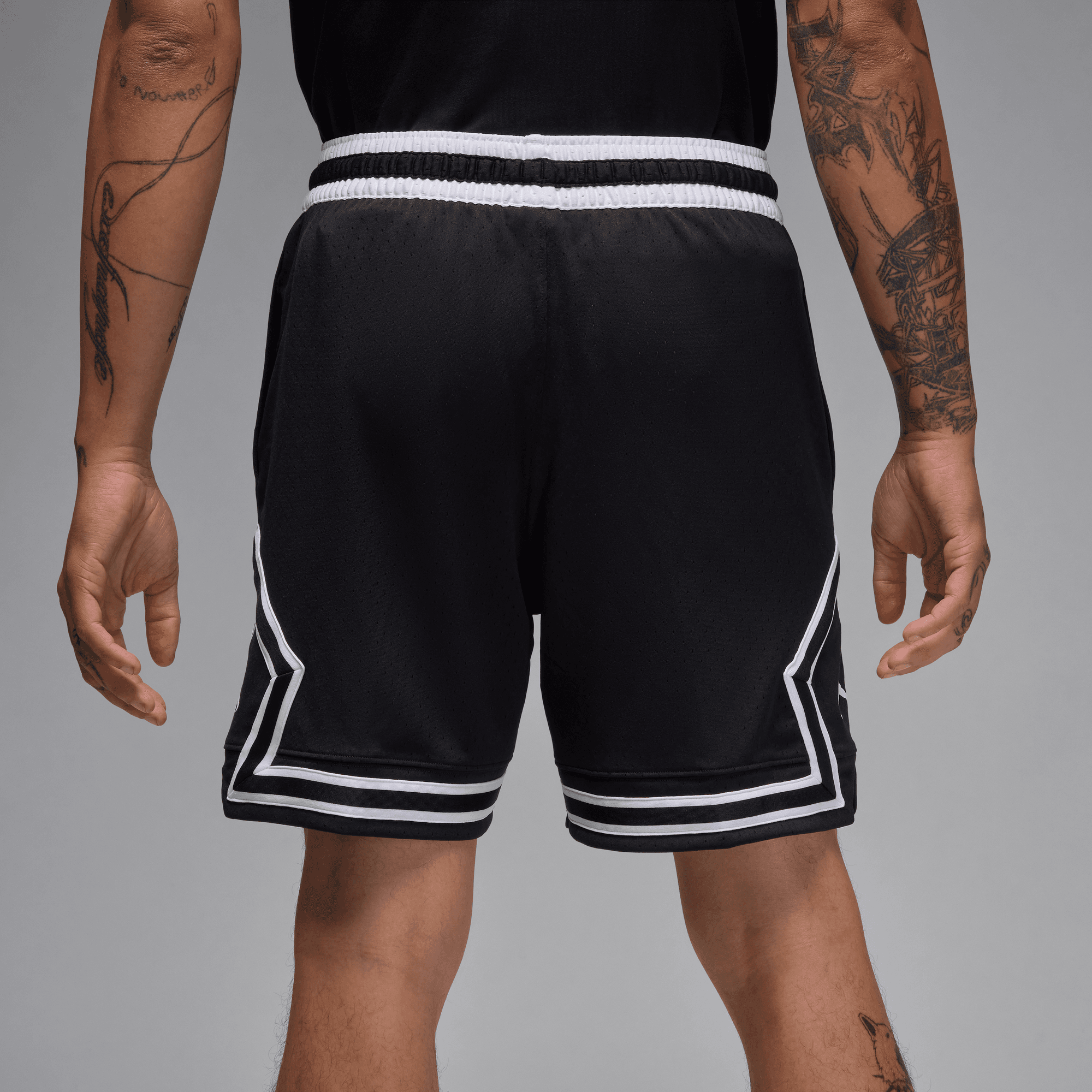 JORDAN SPORT MEN'S DRI-FIT MESH DIAMOND SHORTS