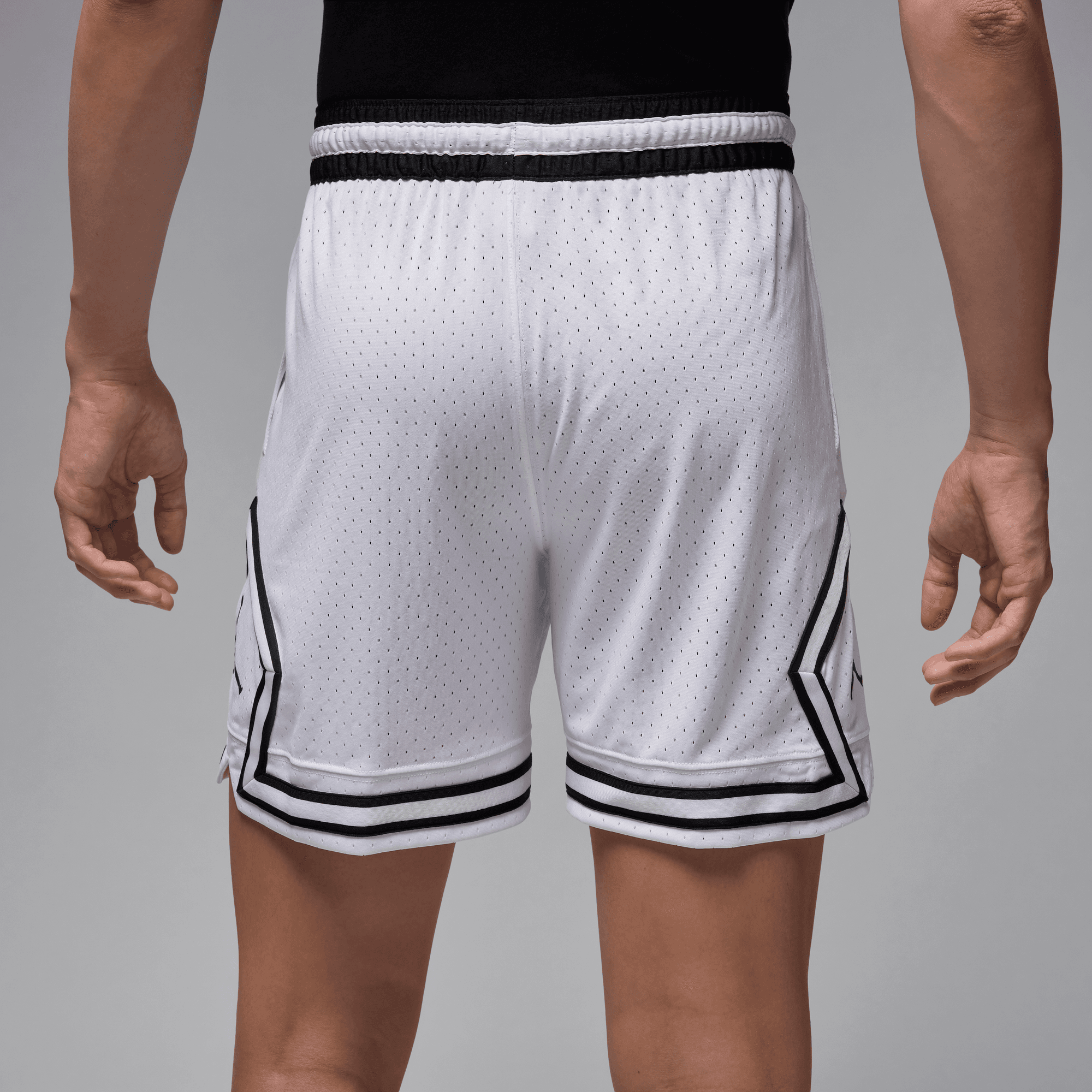 JORDAN SPORT MEN'S DRI-FIT MESH DIAMOND SHORTS