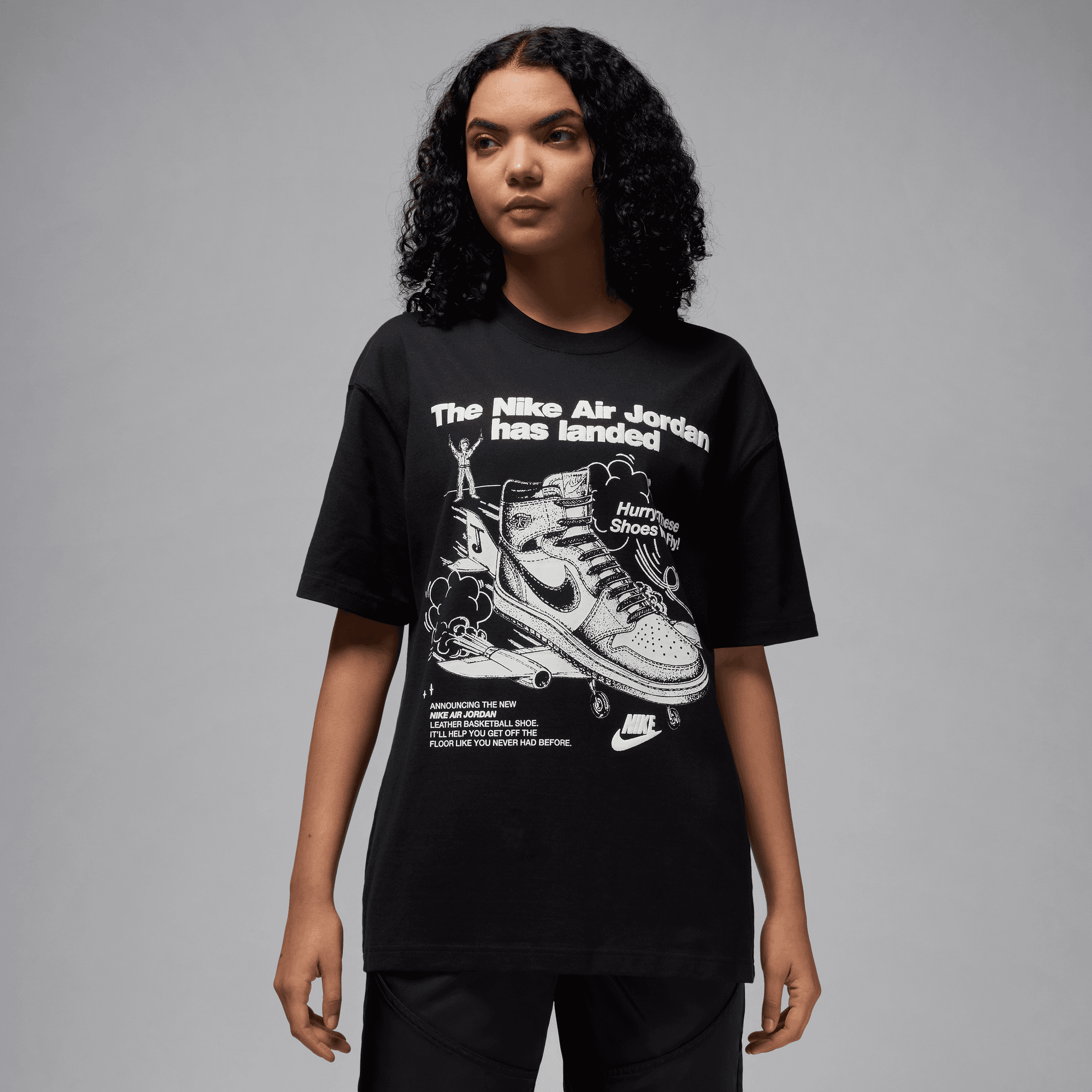 JORDAN WOMEN'S OVERSIZED GRAPHIC T-SHIRT