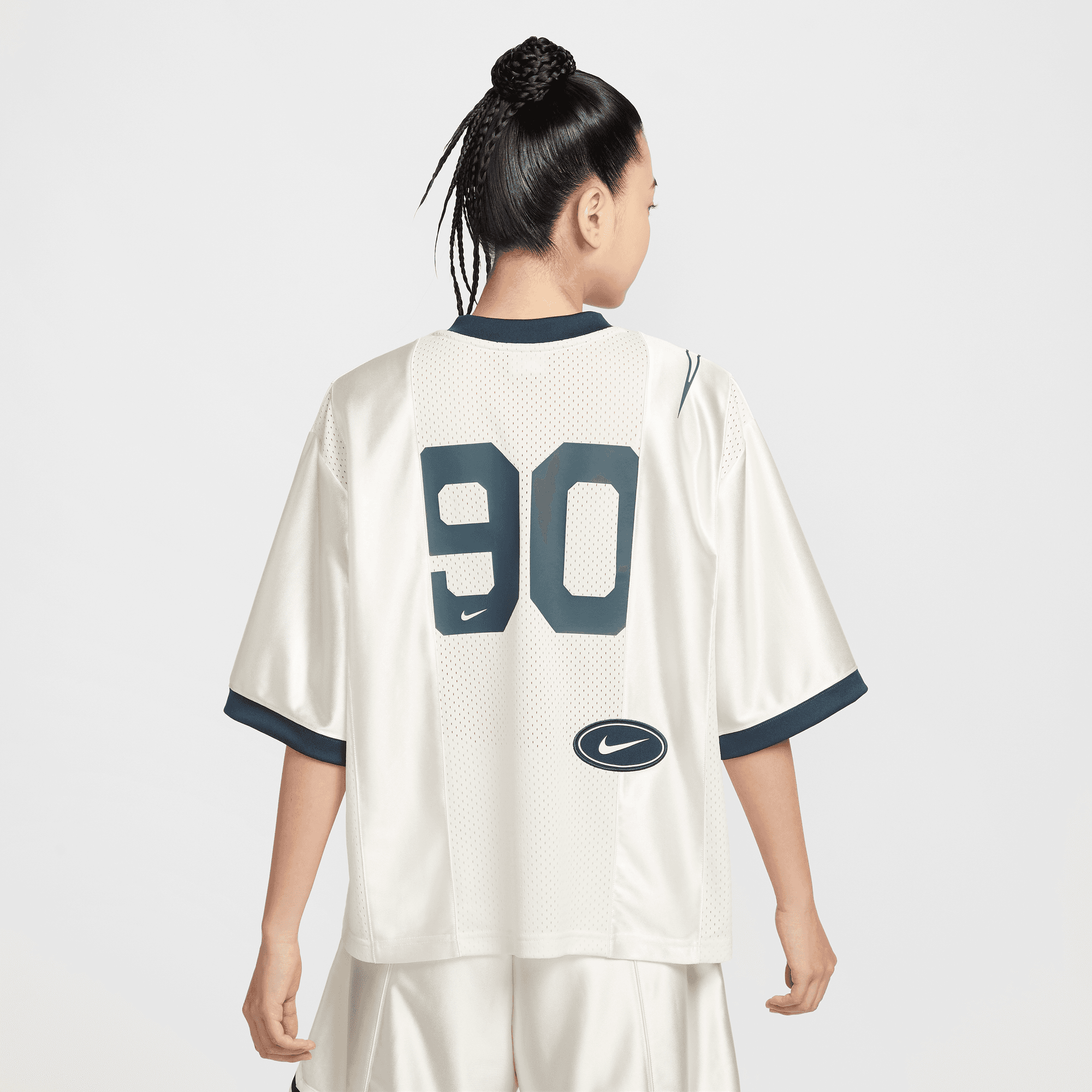 NIKE SPORTSWEAR STREET WOMEN'S OVERSIZED SHORT-SLEEVE GRAPHIC JERSEY