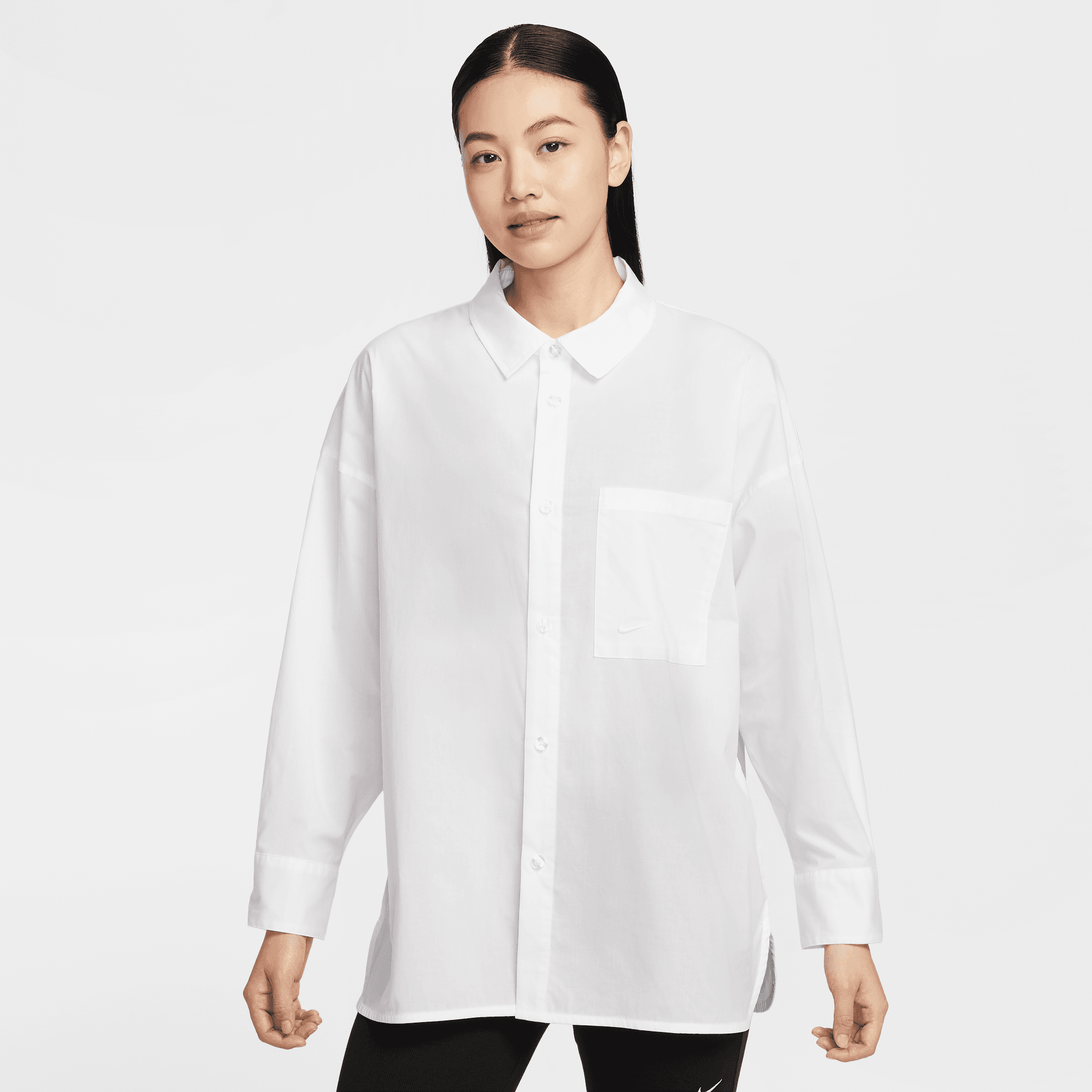 NIKE SPORTSWEAR CHILL POPLIN WOMEN'S LOOSE LONG-SLEEVE BUTTON-UP TOP