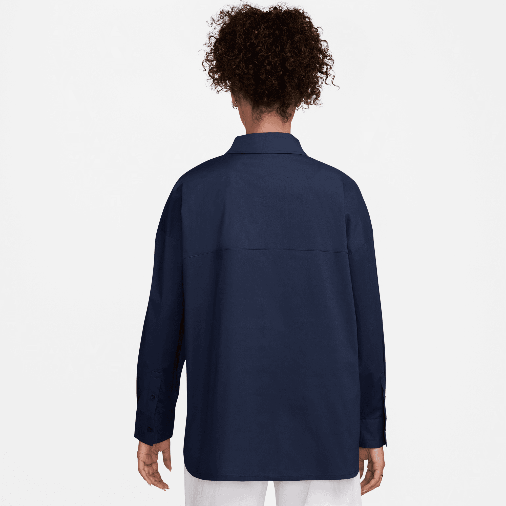 NIKE SPORTSWEAR CHILL POPLIN WOMEN'S LOOSE LONG-SLEEVE BUTTON-UP TOP