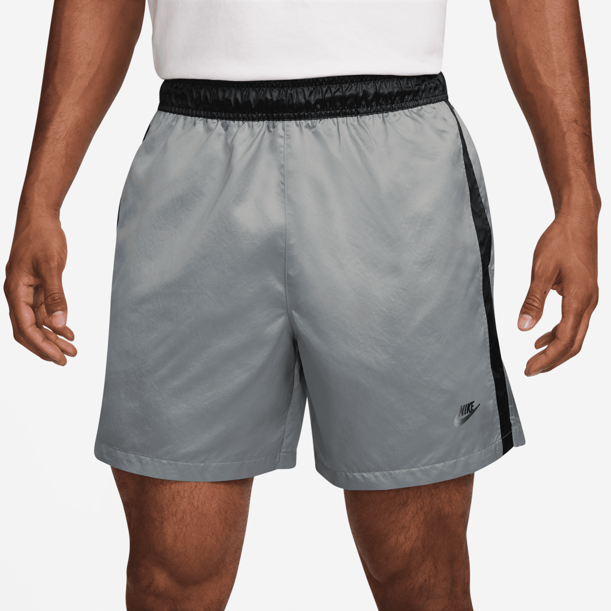 NIKE SPORTSWEAR CLUB MEN'S FLOW FOOTBALL SHORTS