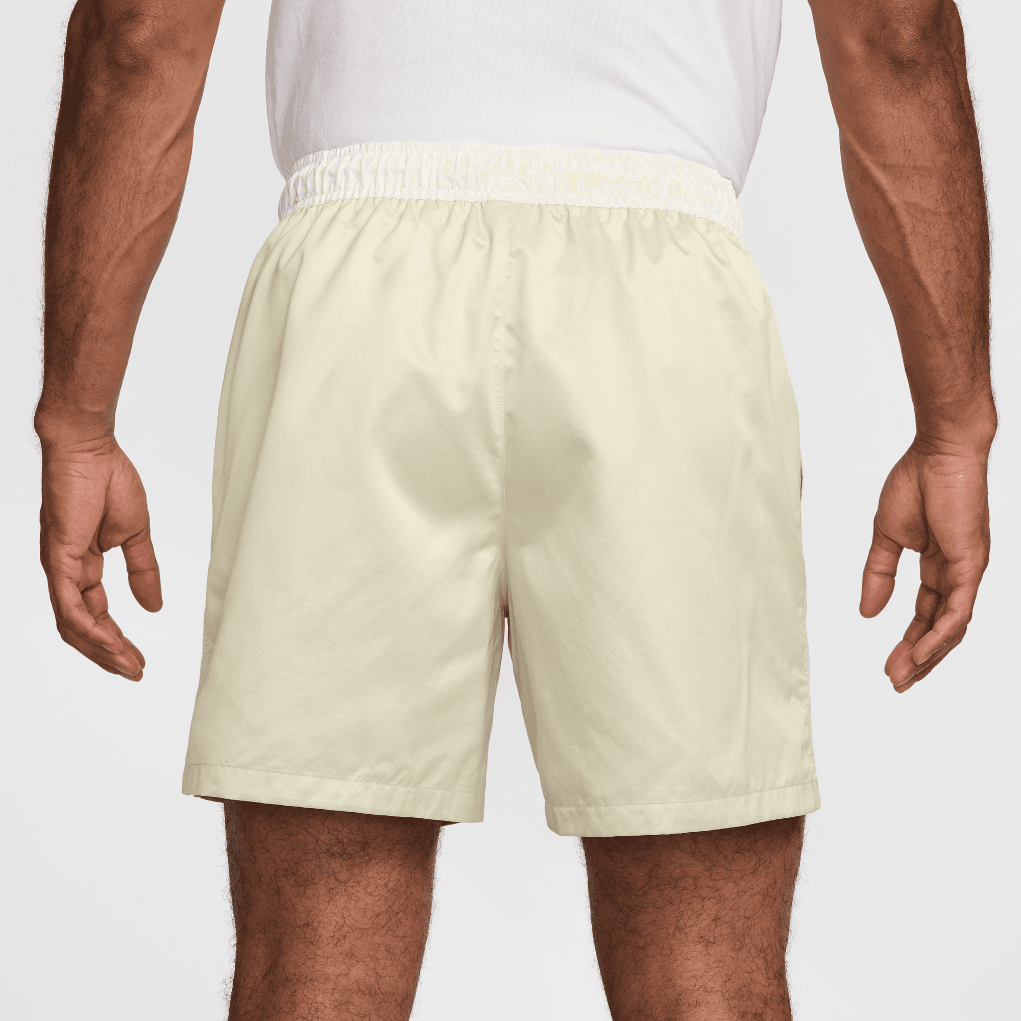 NIKE SPORTSWEAR CLUB MEN'S FLOW FOOTBALL SHORTS