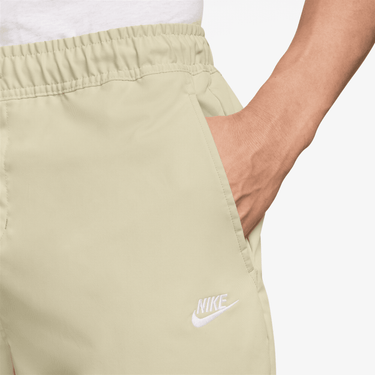 NIKE CLUB MEN'S WOVEN TAPERED PANTS