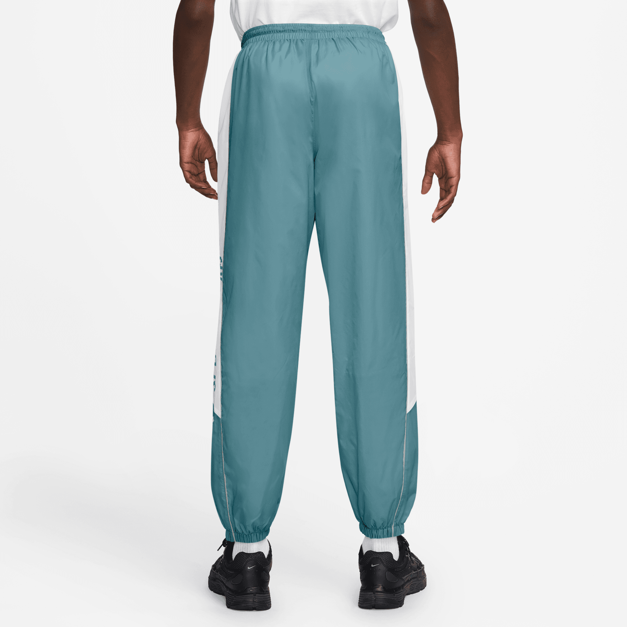 NIKE CLUB MEN'S WOVEN JOGGERS