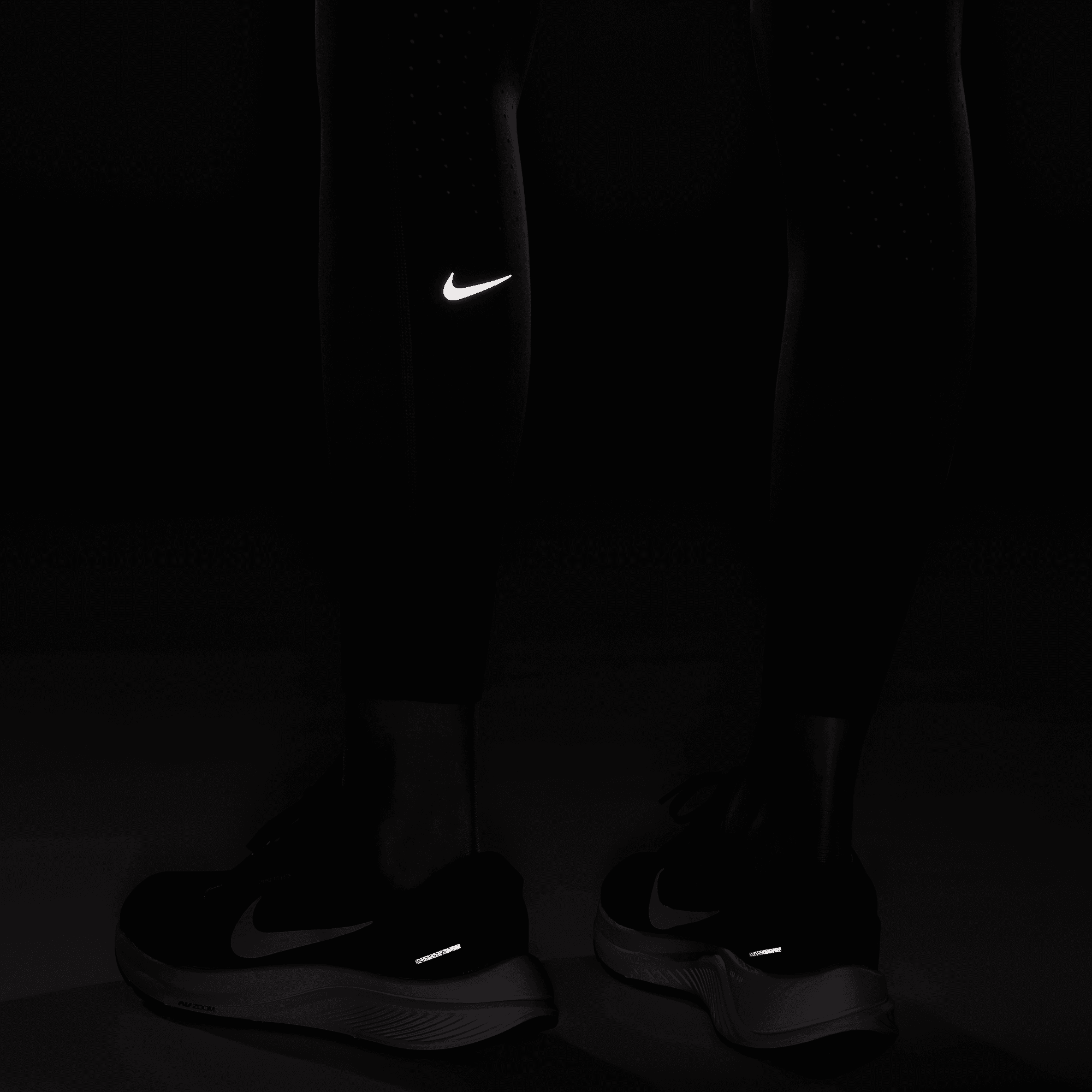 NIKE SWIFT WOMEN'S HIGH-WAISTED 7/8 RUNNING LEGGINGS WITH POCKETS