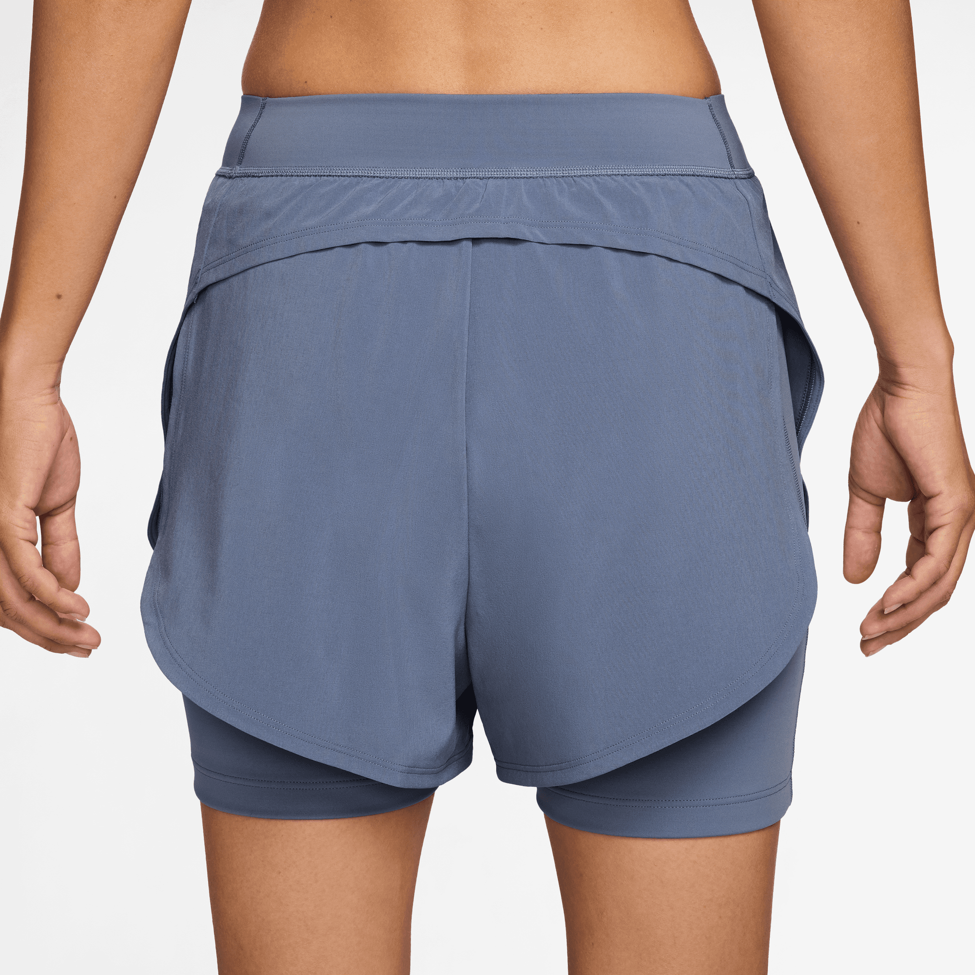 NIKE UNIVERSA WOMEN'S 2-IN-1 5" SHORTS