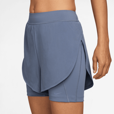 NIKE UNIVERSA WOMEN'S 2-IN-1 5" SHORTS