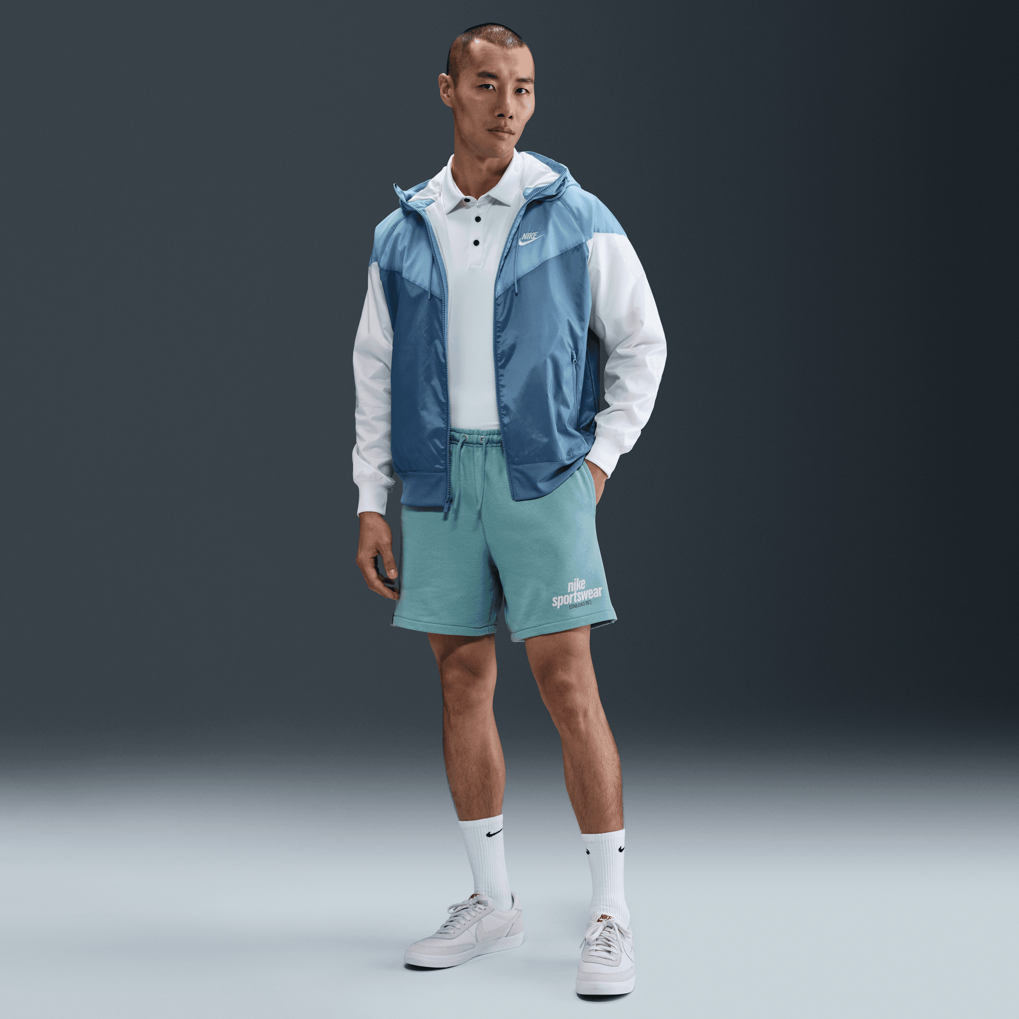 NIKE CLUB MEN'S FRENCH TERRY FLOW SHORTS