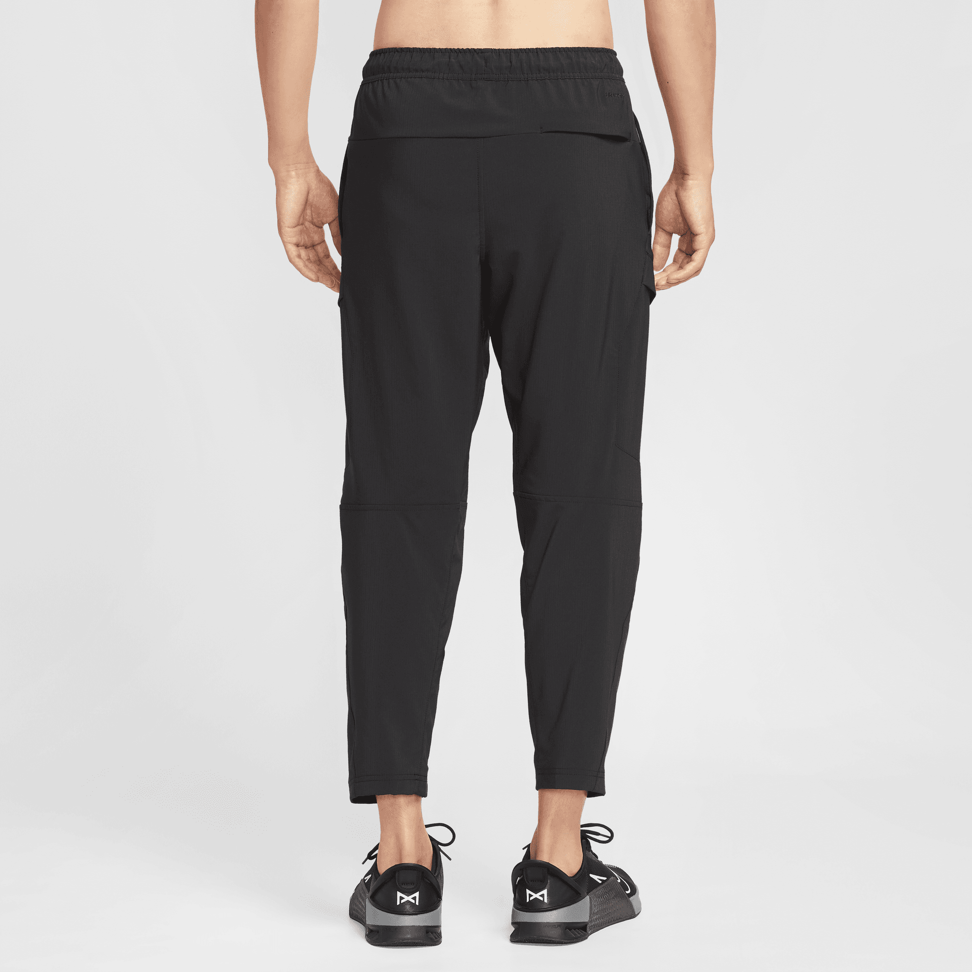 NIKE UNLIMITED MEN'S DRI-FIT VERSATILE CARGO PANTS
