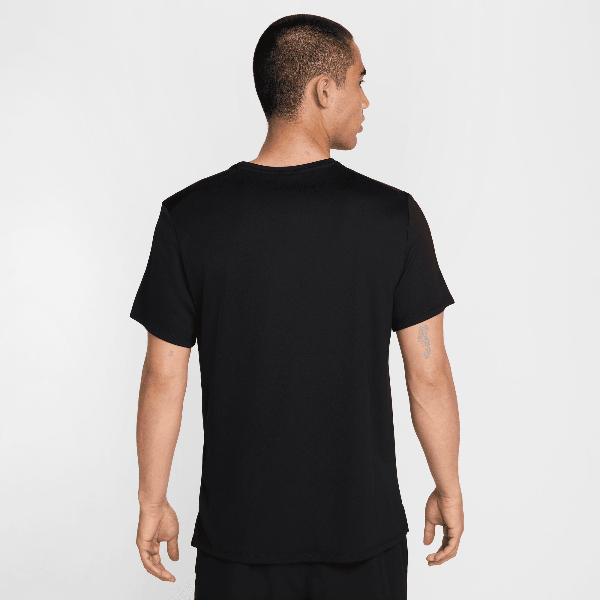 NIKE MILER RUN ENERGY MEN'S DRI-FIT SHORT-SLEEVE RUNNING TOP