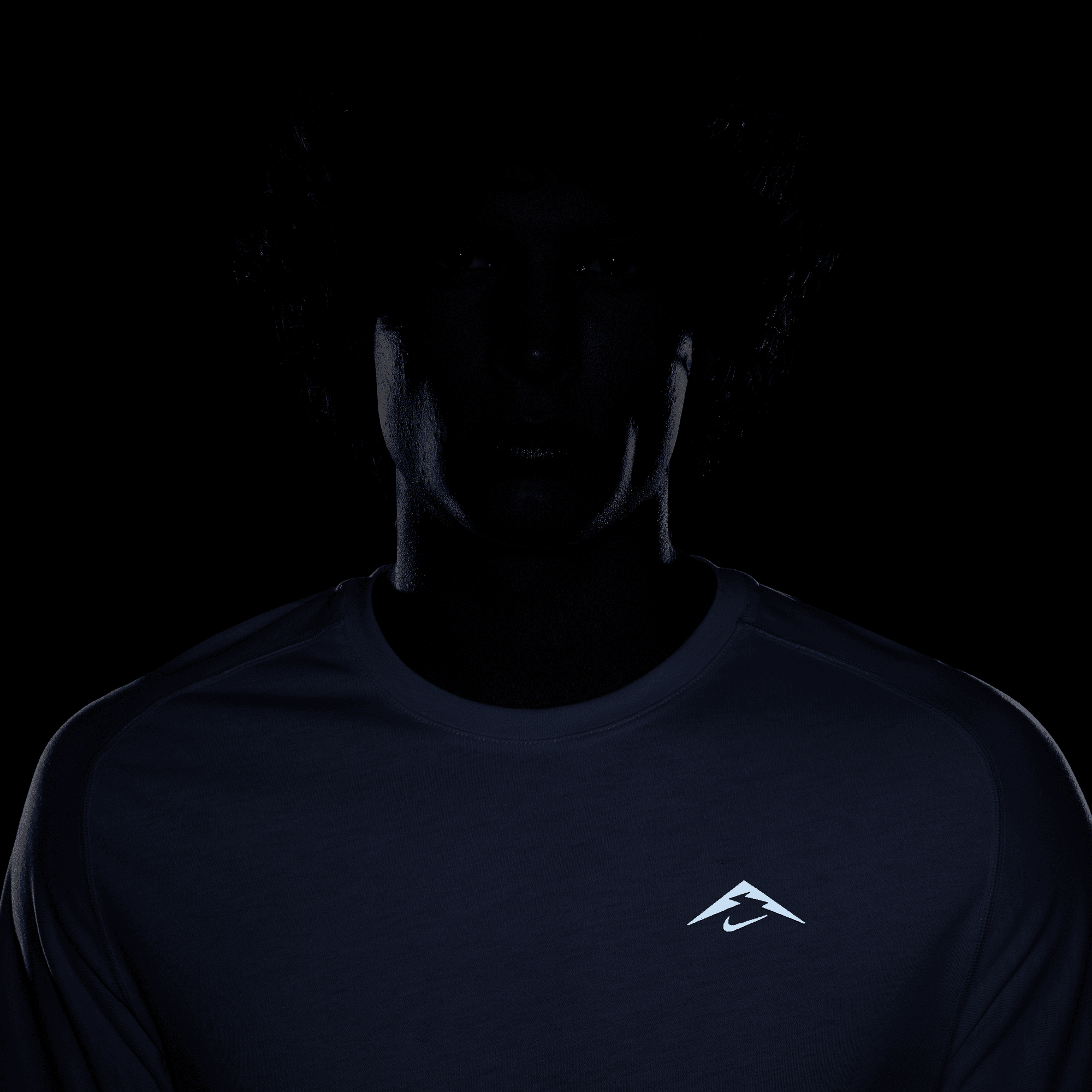 NIKE SOLAR CHASE MEN'S DRI-FIT ADV SHORT-SLEEVE RUNNING TOP