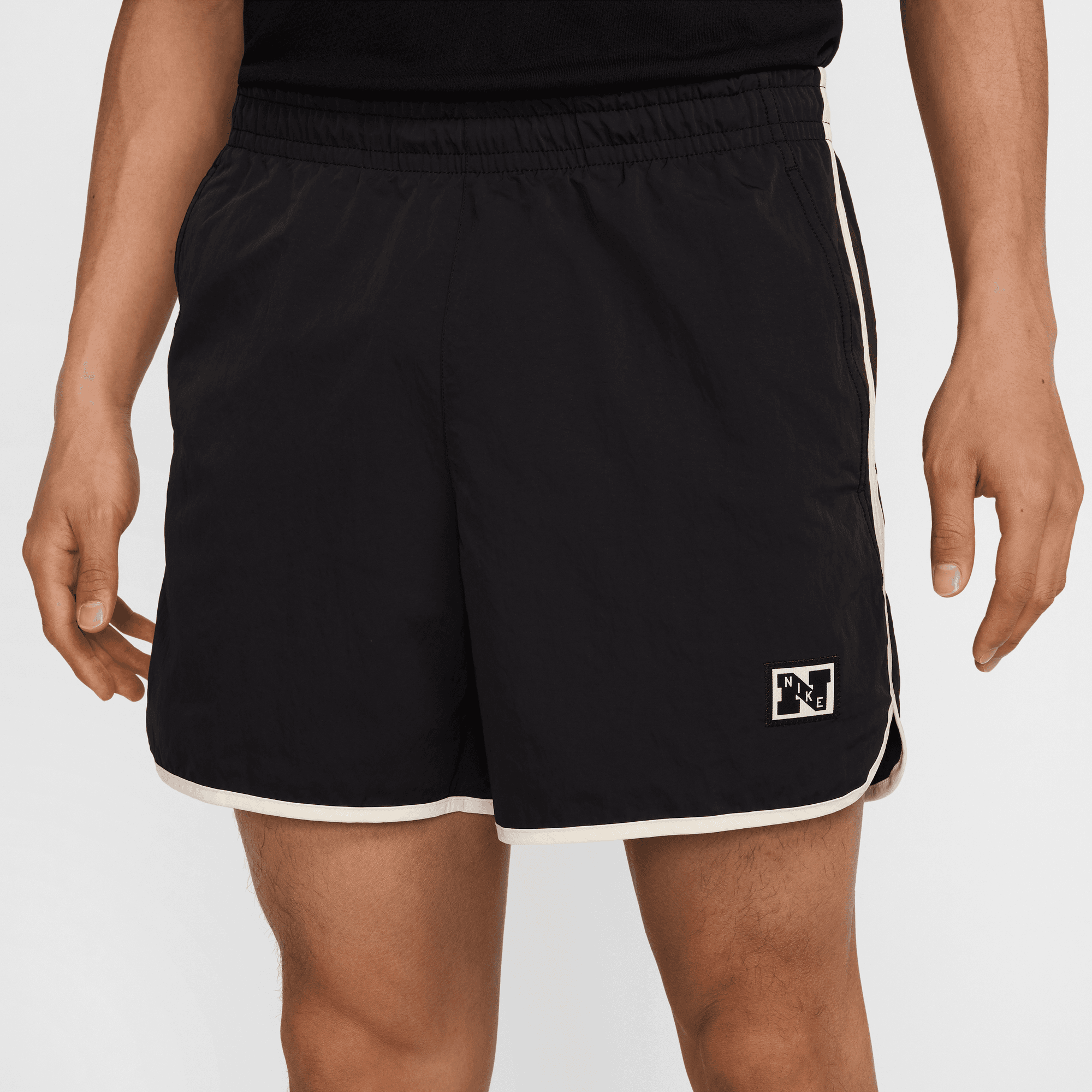 NIKE GYM HERITAGE MEN'S DRI-FIT 5" UNLINED TRAINING SHORTS