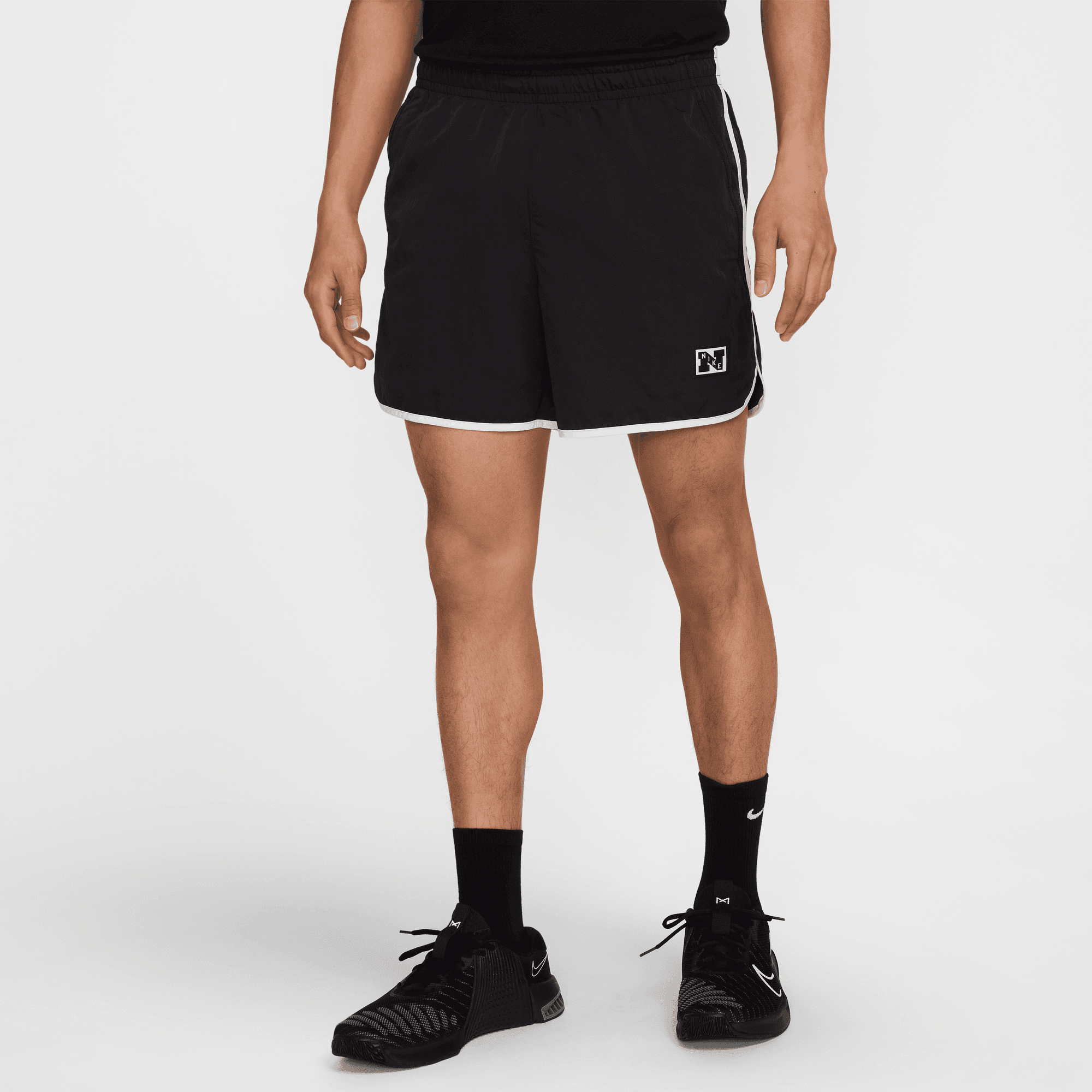 NIKE GYM HERITAGE MEN'S DRI-FIT 5" UNLINED TRAINING SHORTS