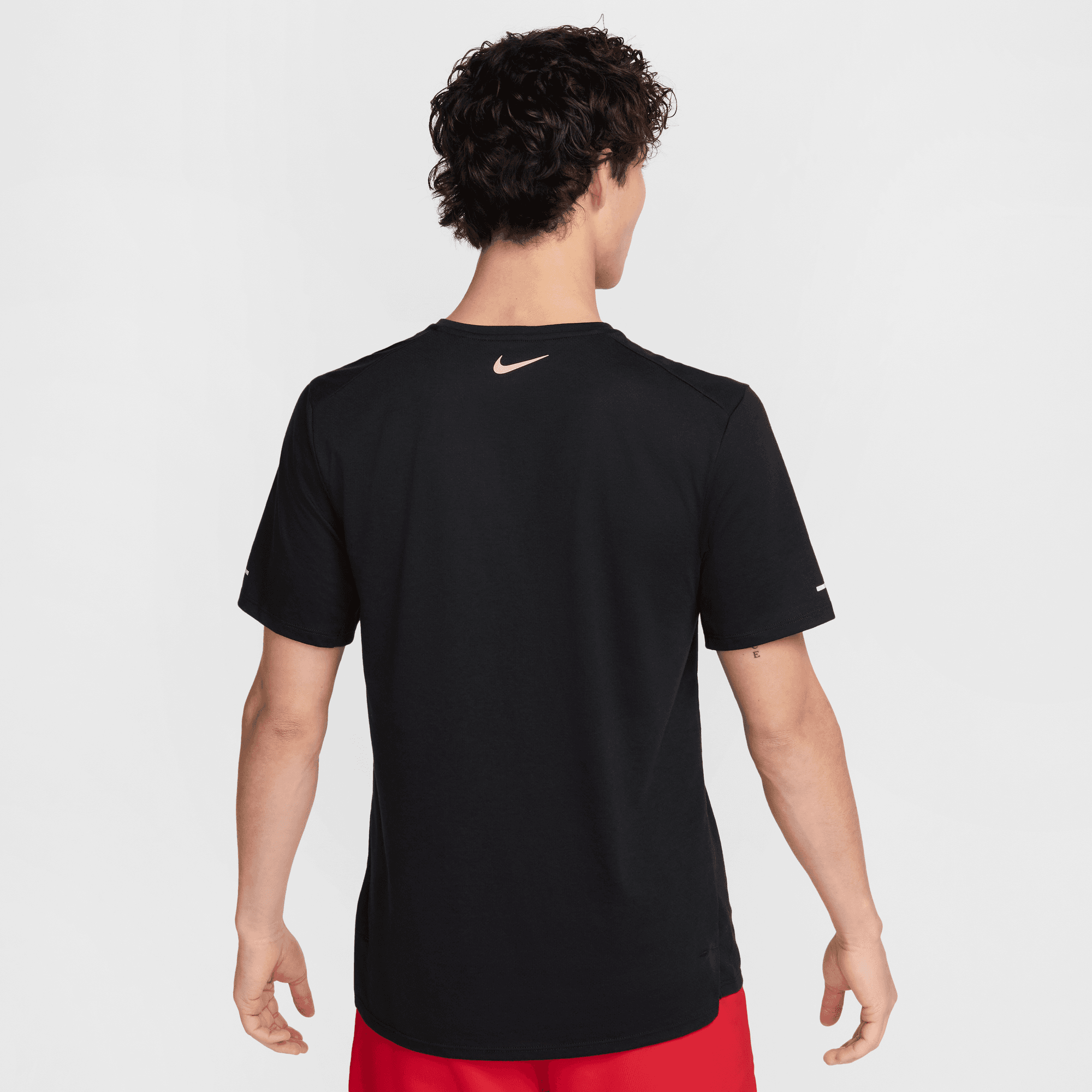 NIKE RISE 365 RUN ENERGY MEN'S DRI-FIT RUNNING SHORT-SLEEVE TOP