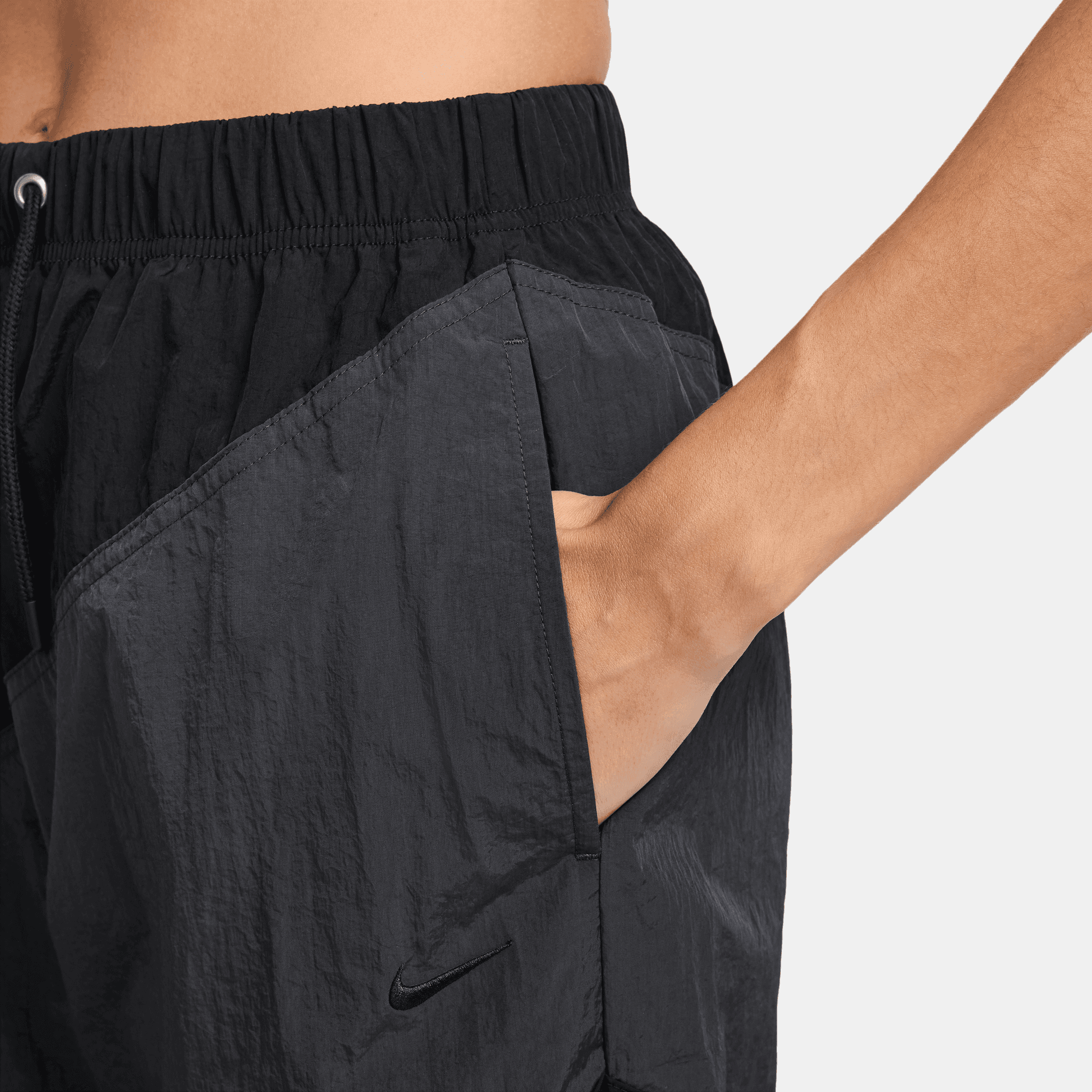 NIKE SPORTSWEAR WOMEN'S  MID-RISE LOOSEN WOVEN OPEN-HEM PANTS