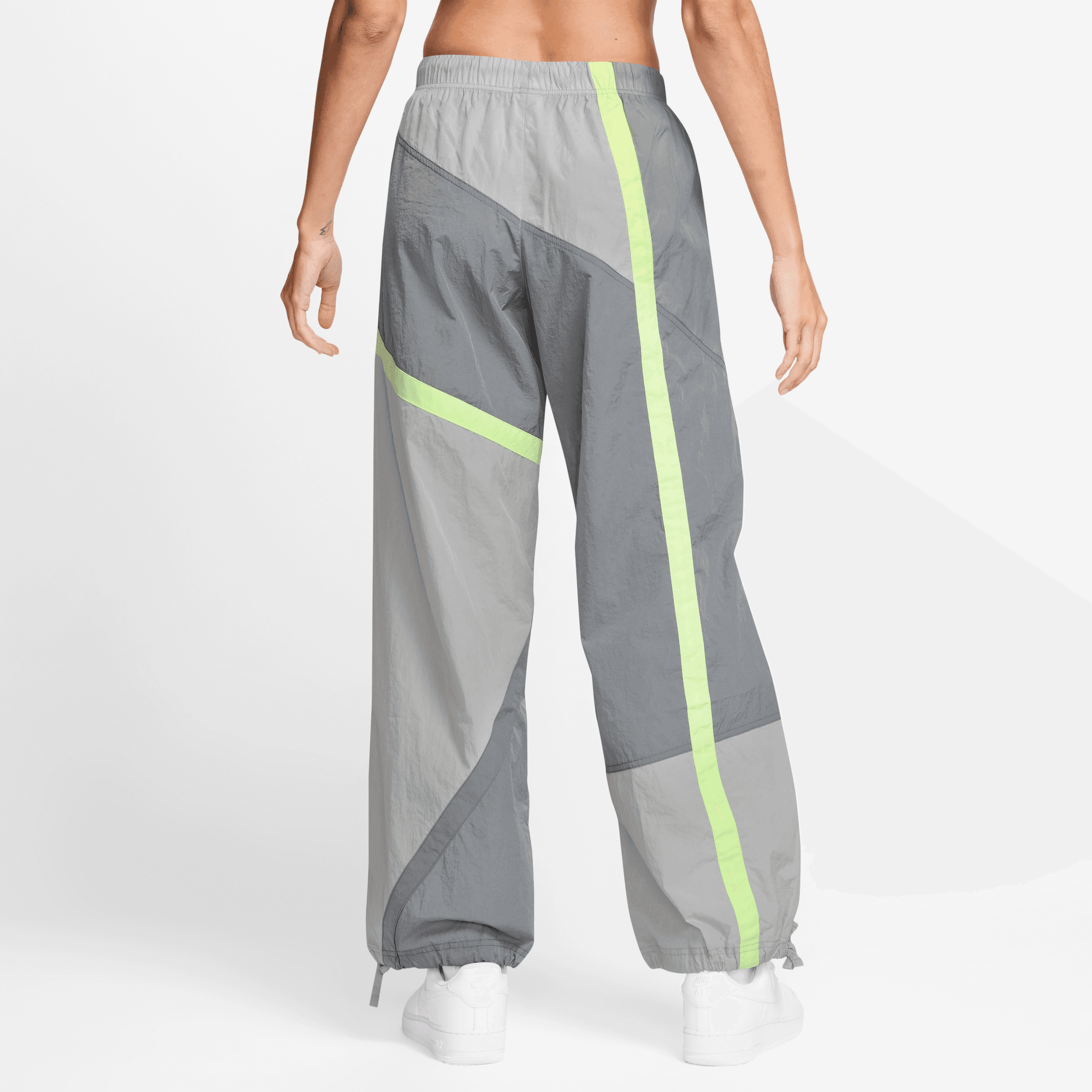 NIKE SPORTSWEAR WOMEN'S MID-RISE LOOSE WOVEN OPEN-HEM PANTS