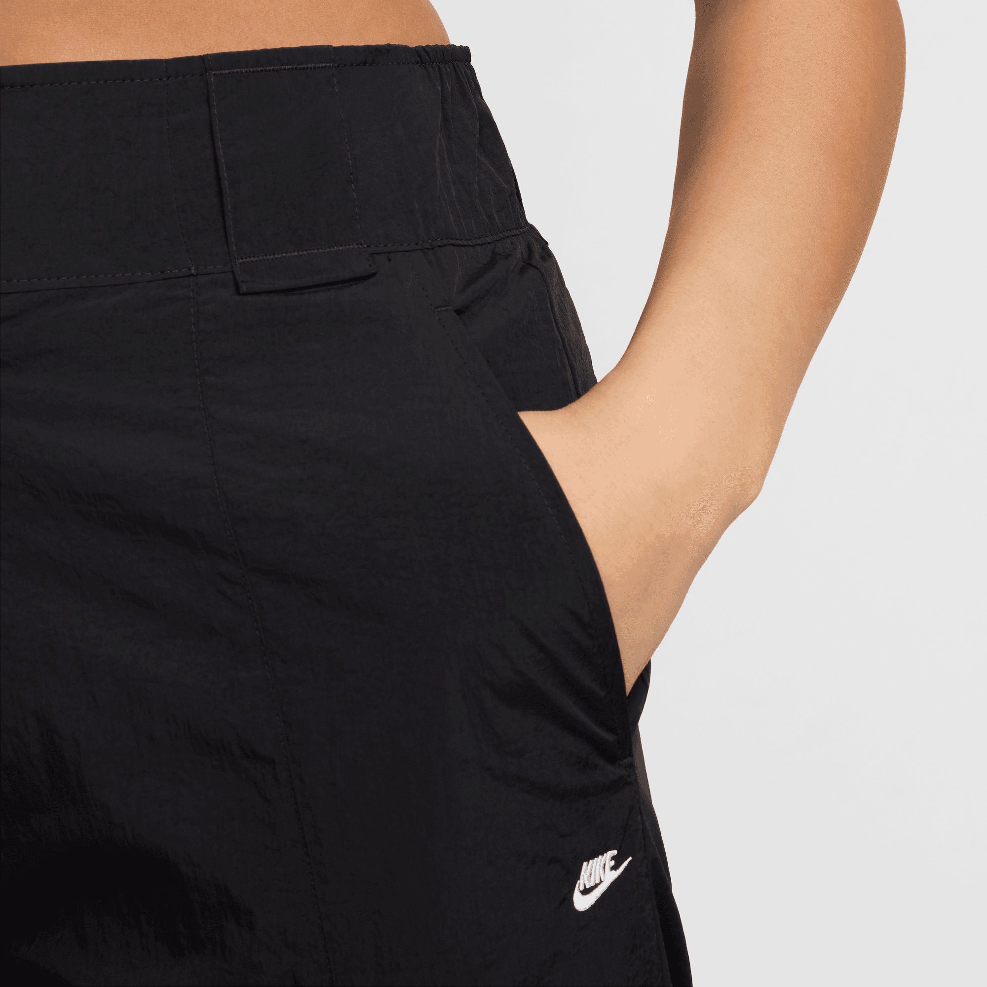 NIKE SPORTSWEAR WOMENS HIGH-WAISTED WOVEN CARGO PANTS