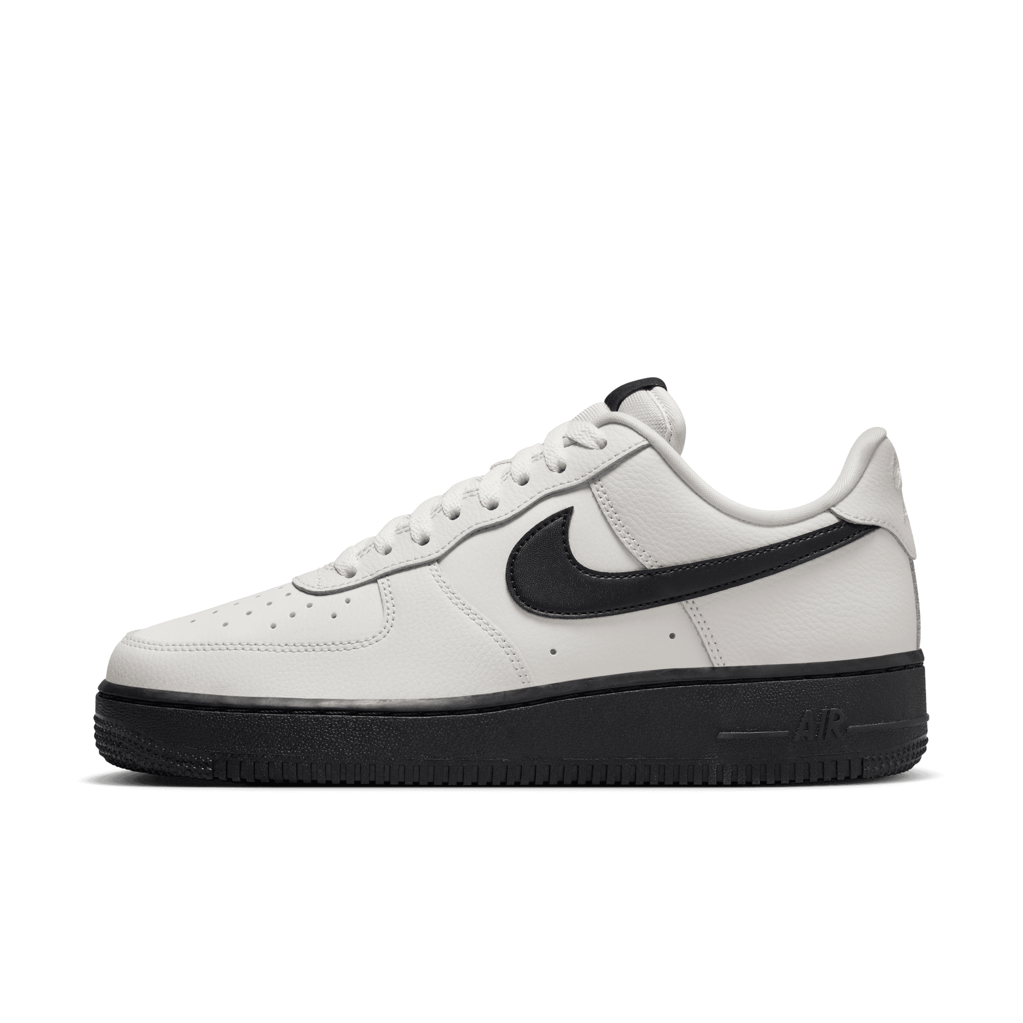 NIKE AIR FORCE 1 '07 WOMEN'S SHOES