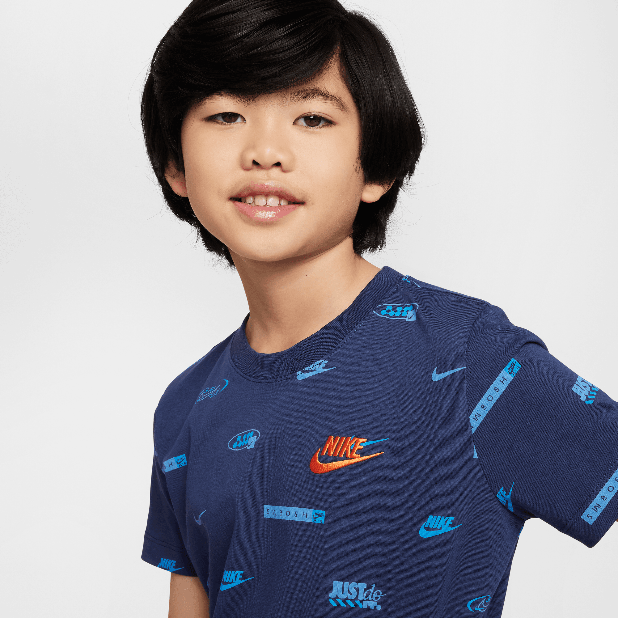 NIKE SPORTSWEAR BIG KIDS' T-SHIRT