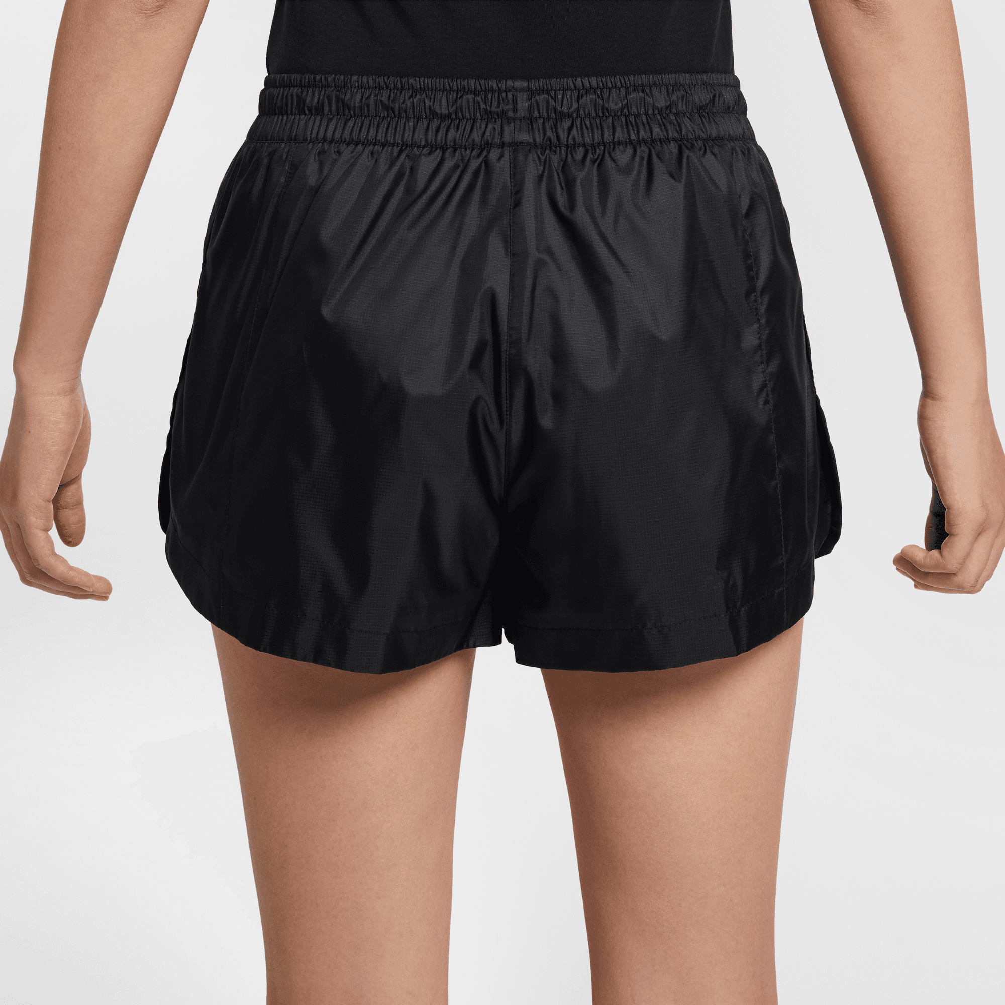 NIKE SPORTSWEAR WINDRUNNER WOMEN'S MID-RISE 2" WOVEN SHORTS