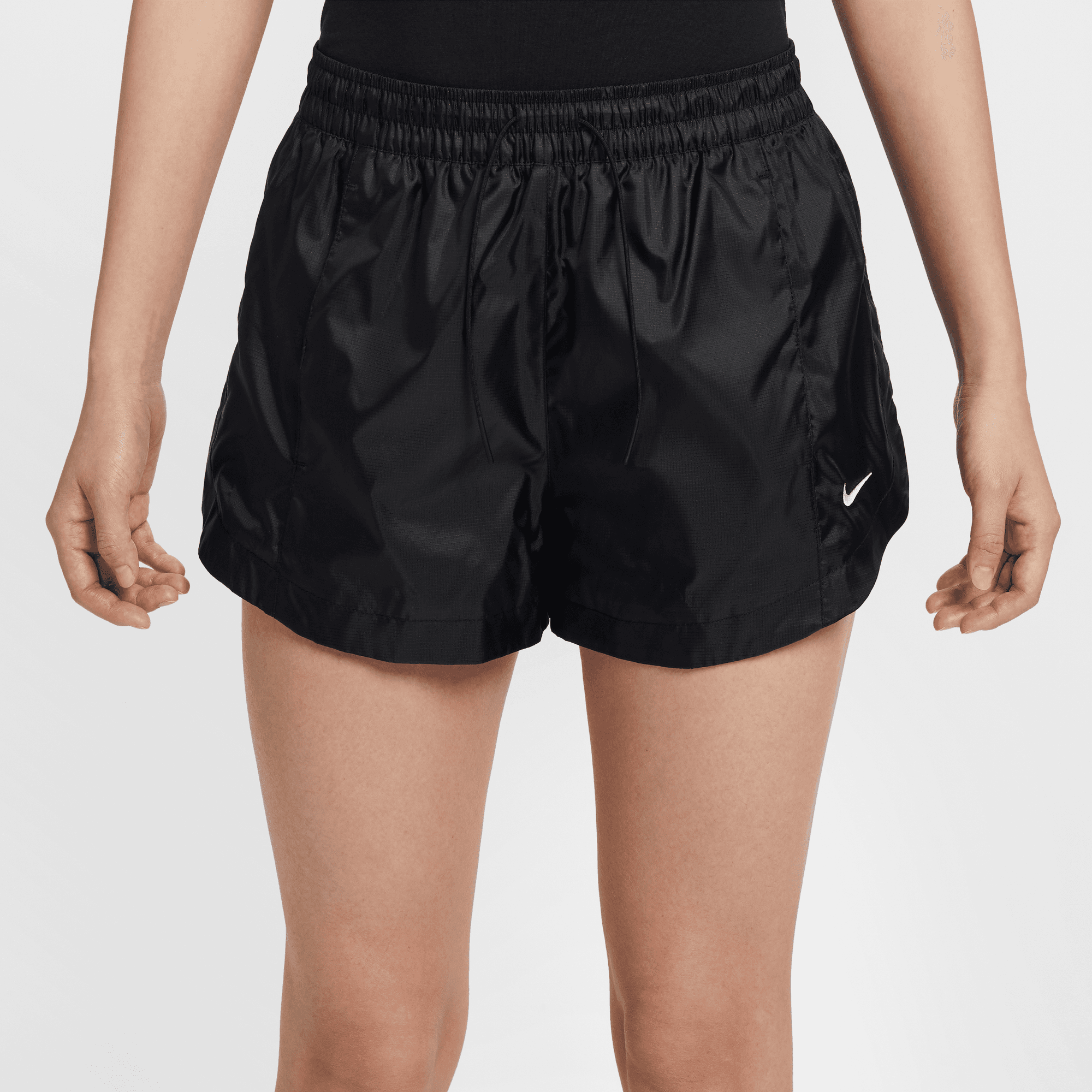 NIKE SPORTSWEAR WINDRUNNER WOMEN'S MID-RISE 2" WOVEN SHORTS