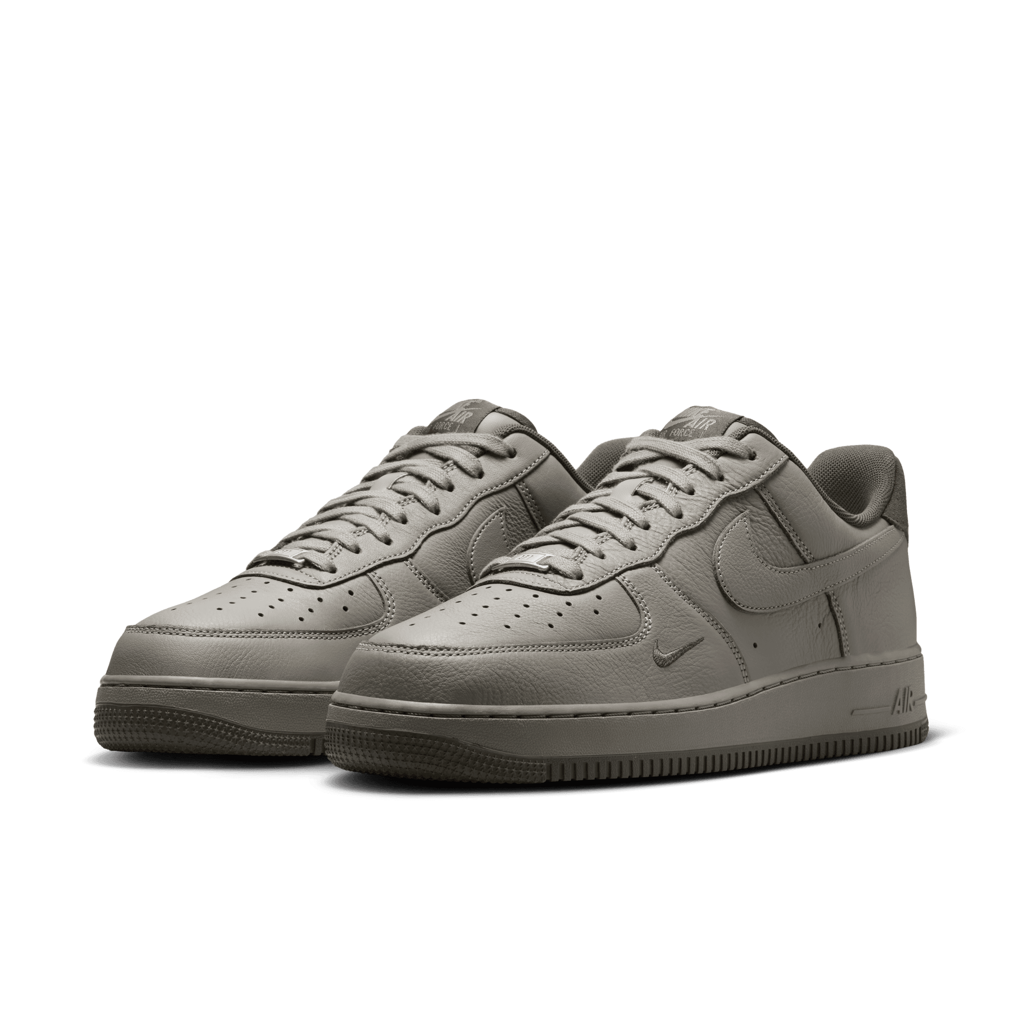 NIKE AIR FORCE 1 '07 LV8 MEN'S SHOES