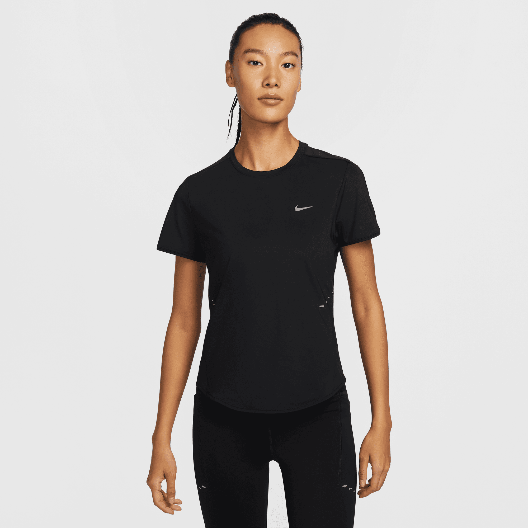 NIKE SWIFT WOMEN 'S DRI-FIT SHORT-SLEEVE RUNNING TOP