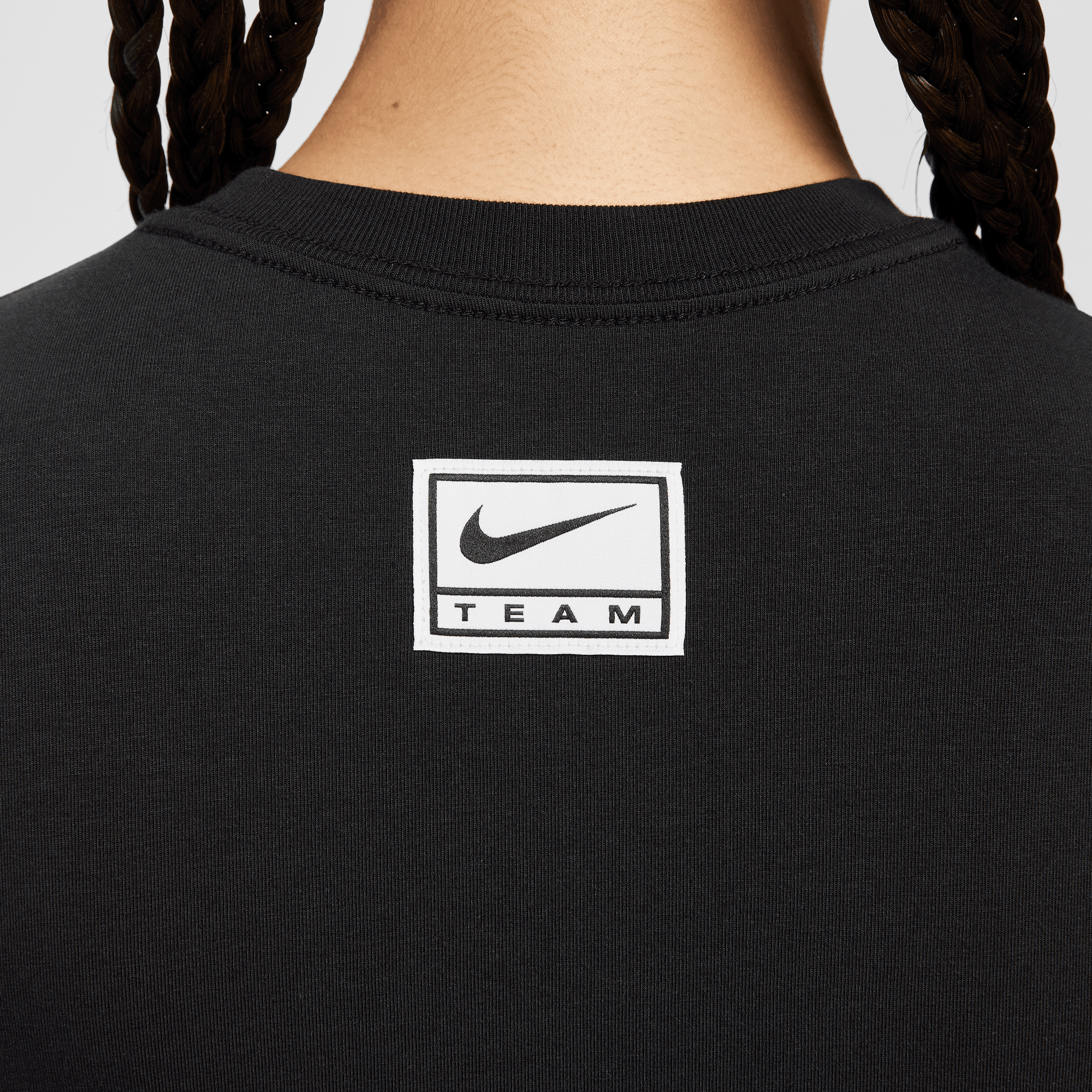 ★ Nike★ Sportswear Slim Crop T-shirt W Black HQ1710010 HQ NIKE SPORTSWEAR WOMEN'S SLIM CROPPED T-SHIRT BLACK – Park Access
