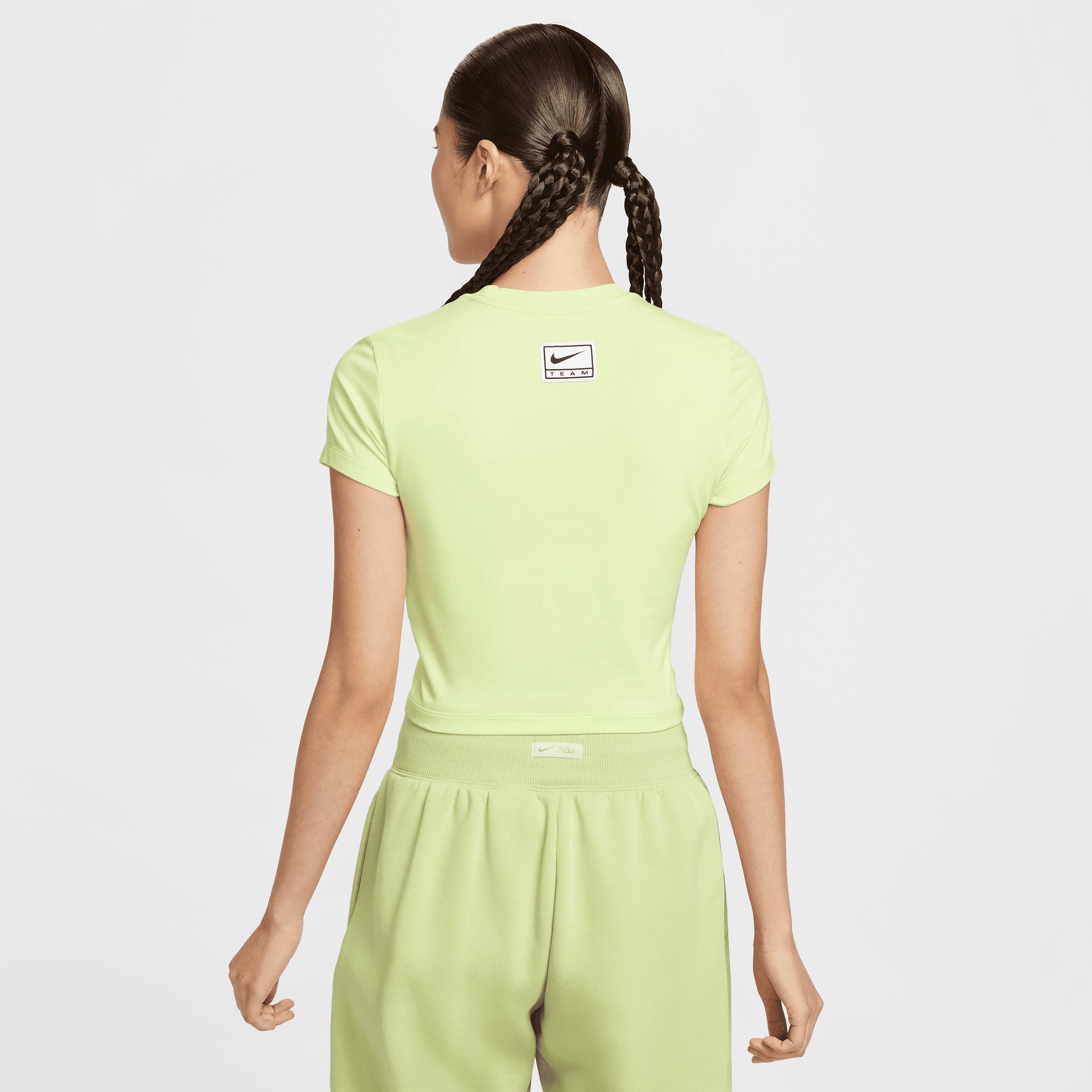 NIKE SPORTSWEAR WOMEN'S SLIM CROPPED T-SHIRT