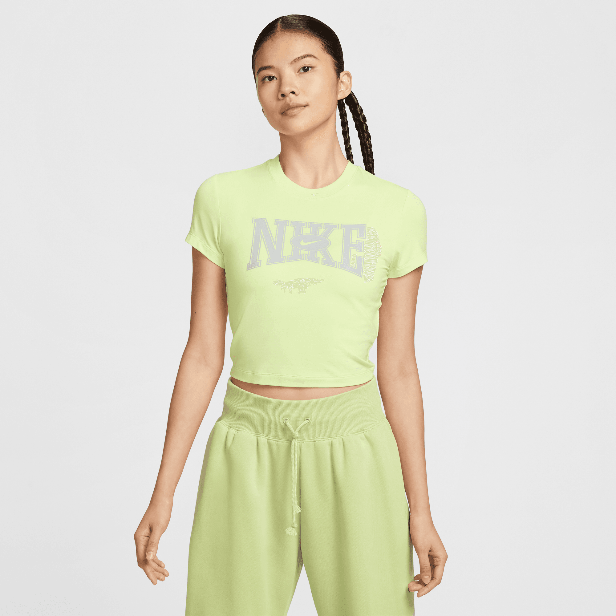NIKE SPORTSWEAR WOMEN'S SLIM CROPPED T-SHIRT