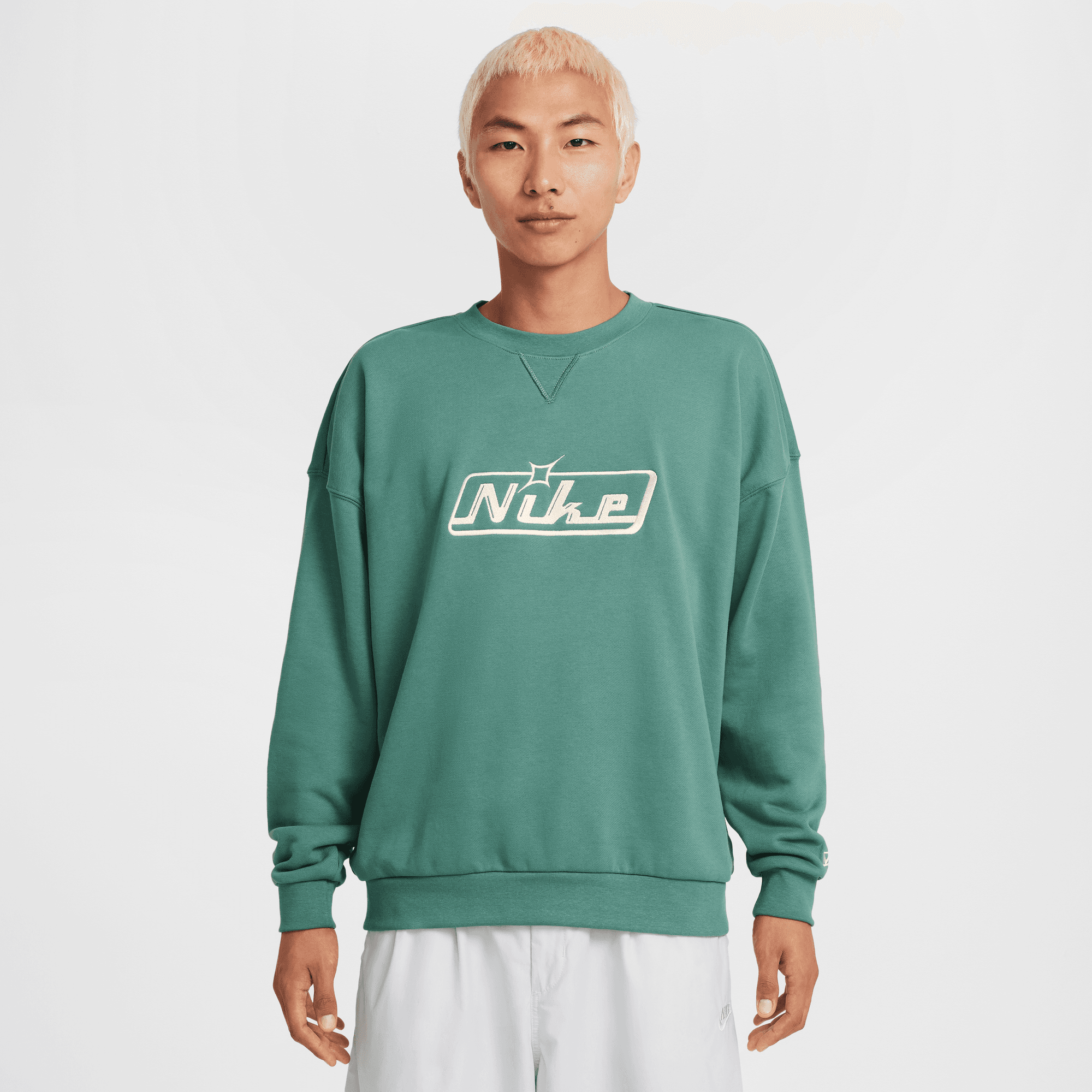 NIKE CLUB MEN'S OVERSIZED CREW-NECK SWEATSHIRT