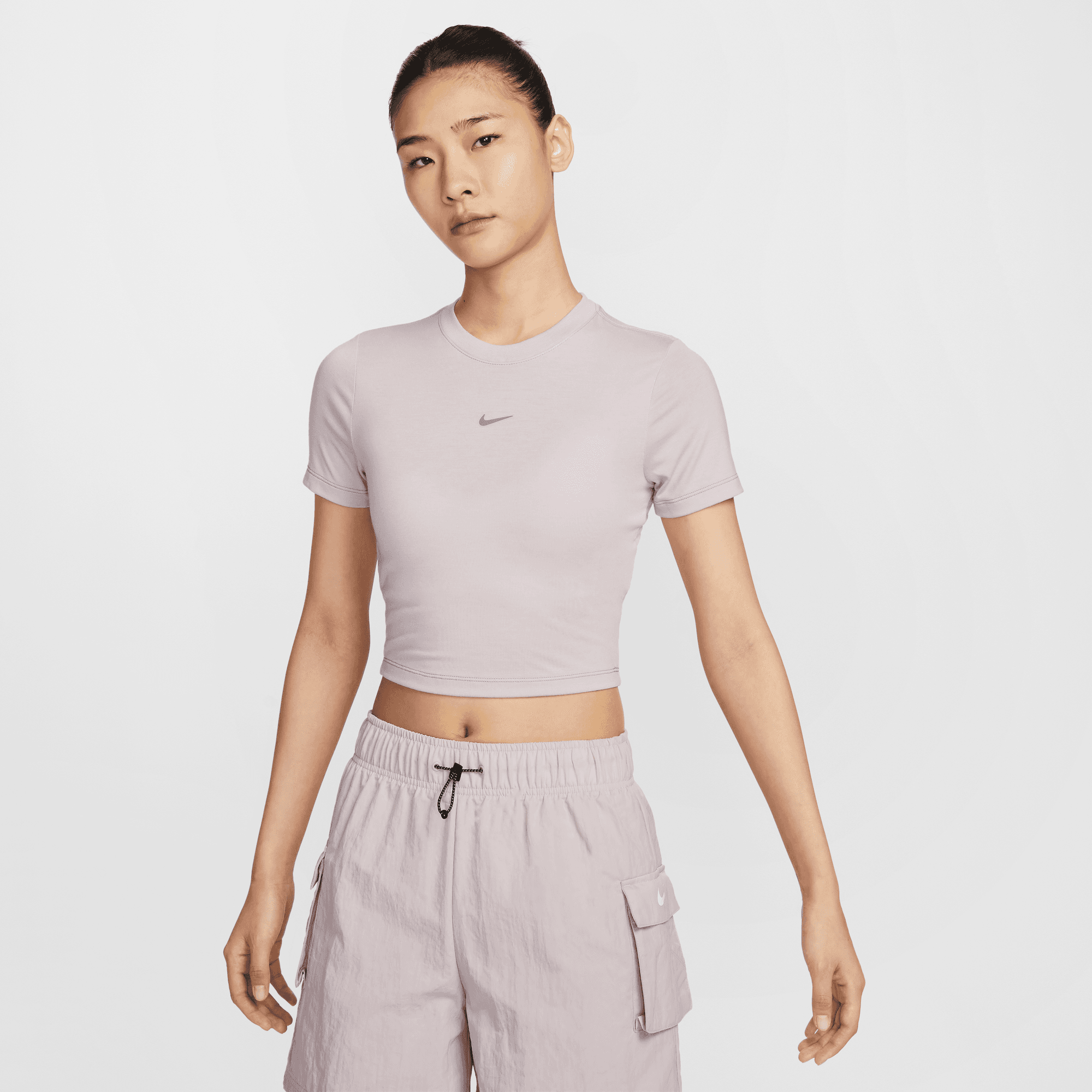 NIKE SPORTSWEAR WOMEN'S SLIM CROPPED T-SHIRT