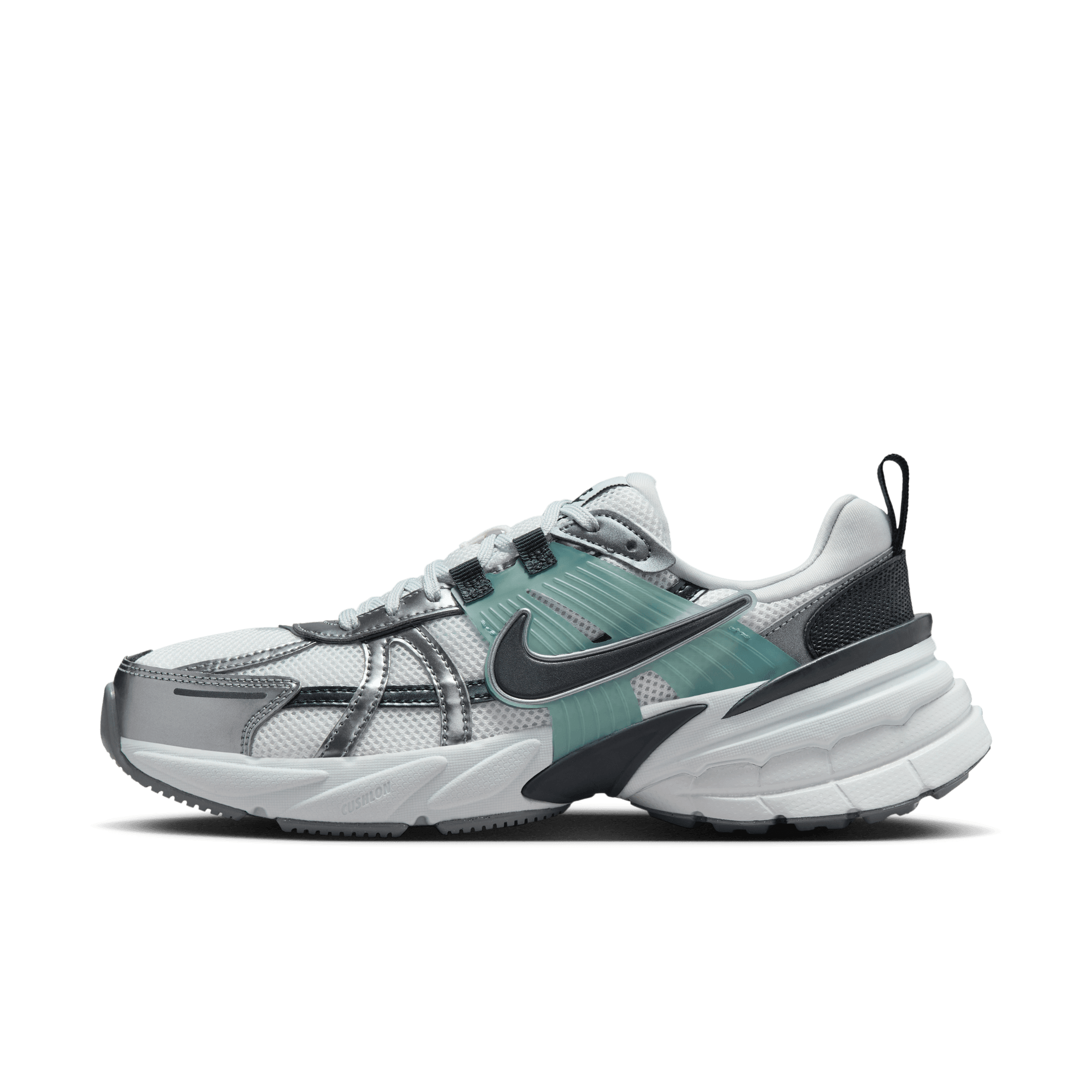 NIKE V2K RUN WOMEN'S SHOES