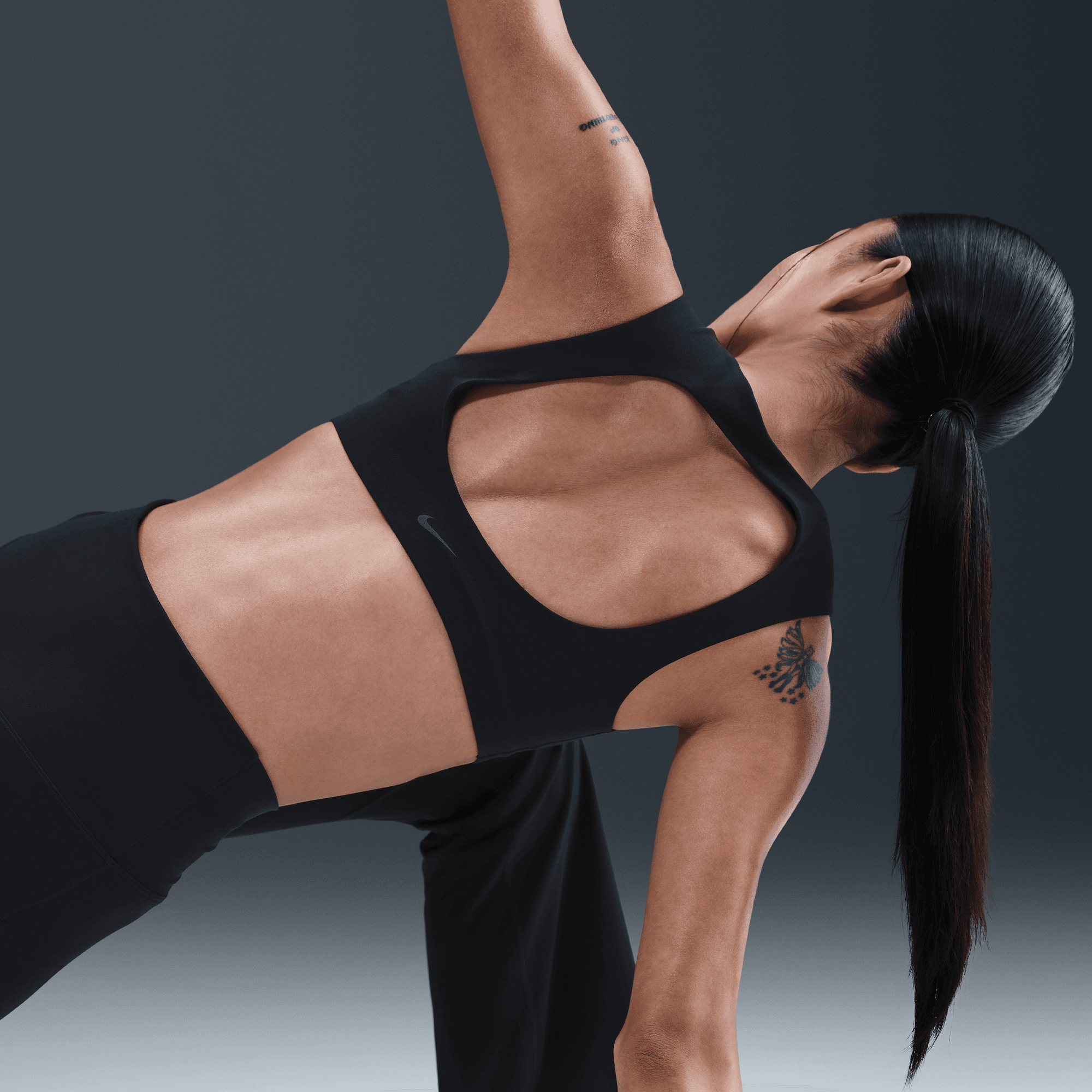 NIKE ZENVY WOMEN'S LIGHT-SUPPORT LIGHTLY LINED SPORTS BRA