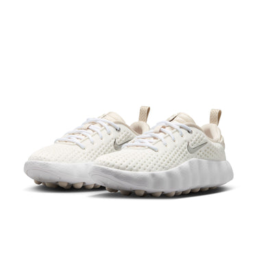 NIKE MIND 002 WOMEN'S PREGAME SHOES