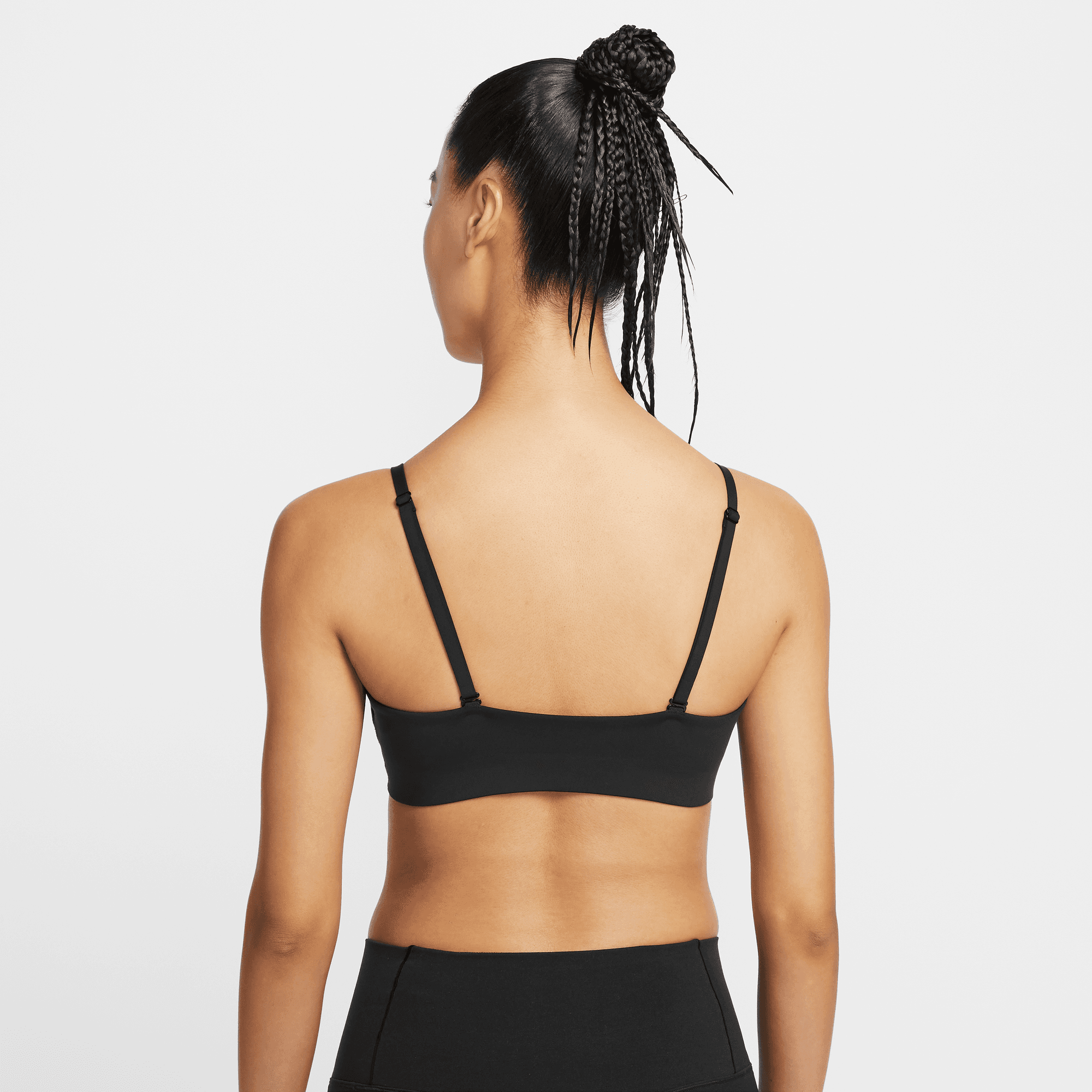 NIKE FORM WOMEN'S LIGHT-SUPPORT PADDED TRIANGLE SPORTS BRA