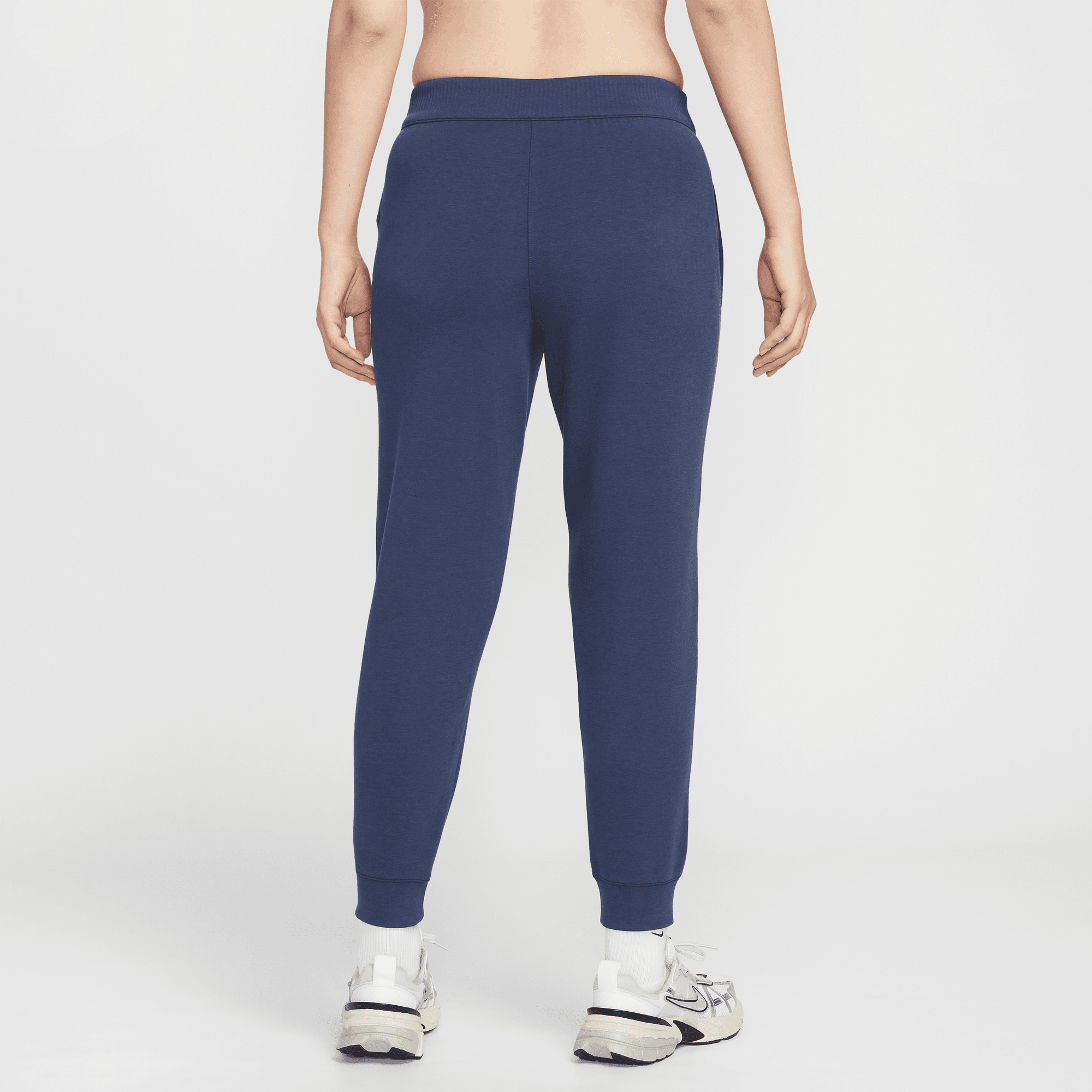 NIKE 24.7 IMPOSSIBLYSOFT WOMEN'S DRI-FIT MID-RISE JOGGERS