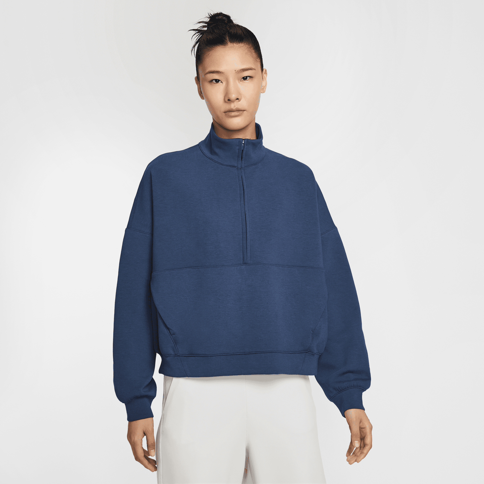 NIKE 24.7 IMPOSSIBLYSOFT WOMEN'S DRI-FIT OVERSIZED 1/2-ZIP TOP