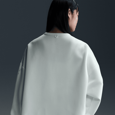 NIKE 24.7 IMPOSSIBLYSOFT WOMEN'S DRI-FIT OVERSIZED CREW-NECK TOP